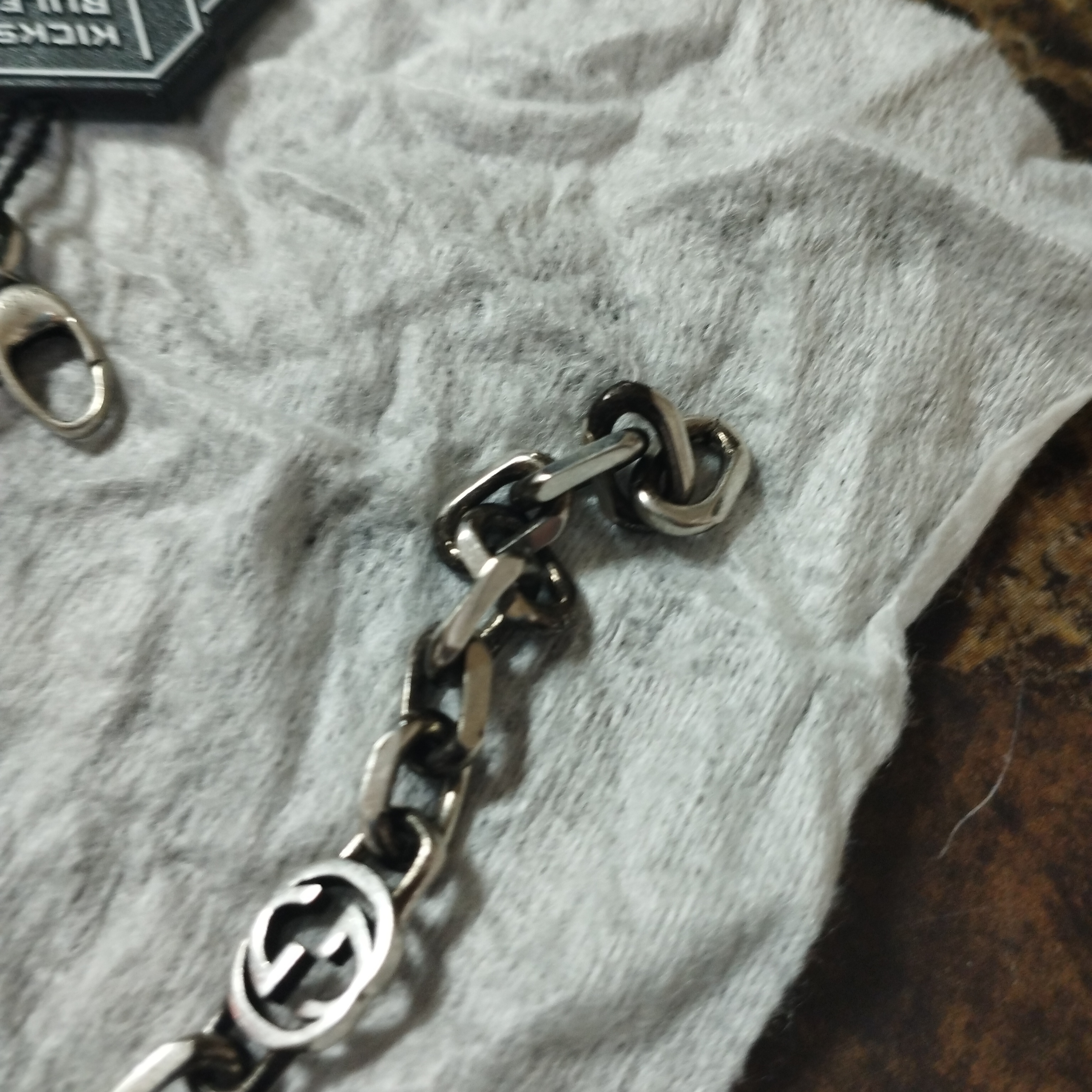 Gucci Interlocking G Bracelet Silver 착용 스타일 - 2