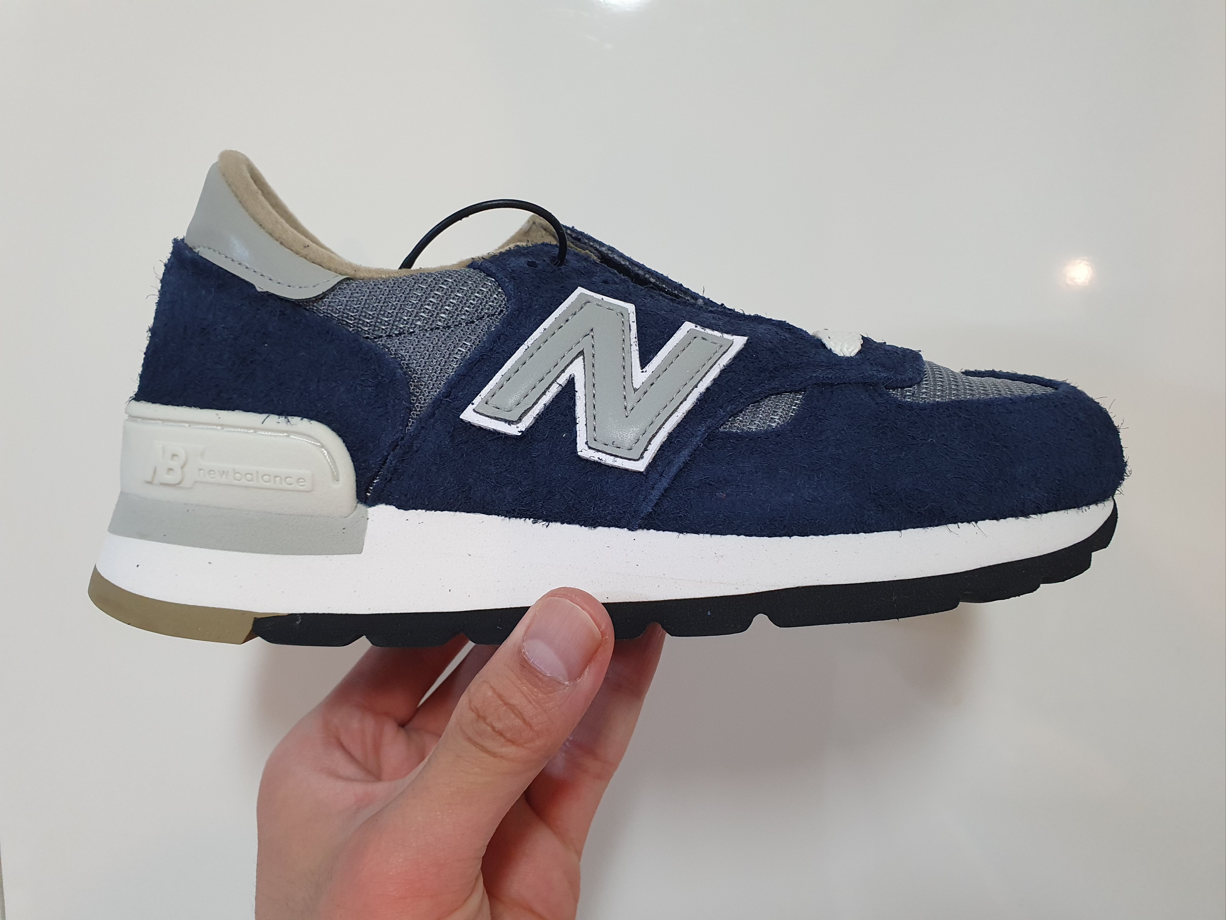 New Balance x Carhartt WIP 990v1 Made in USA Sculpture Center 착용 스타일