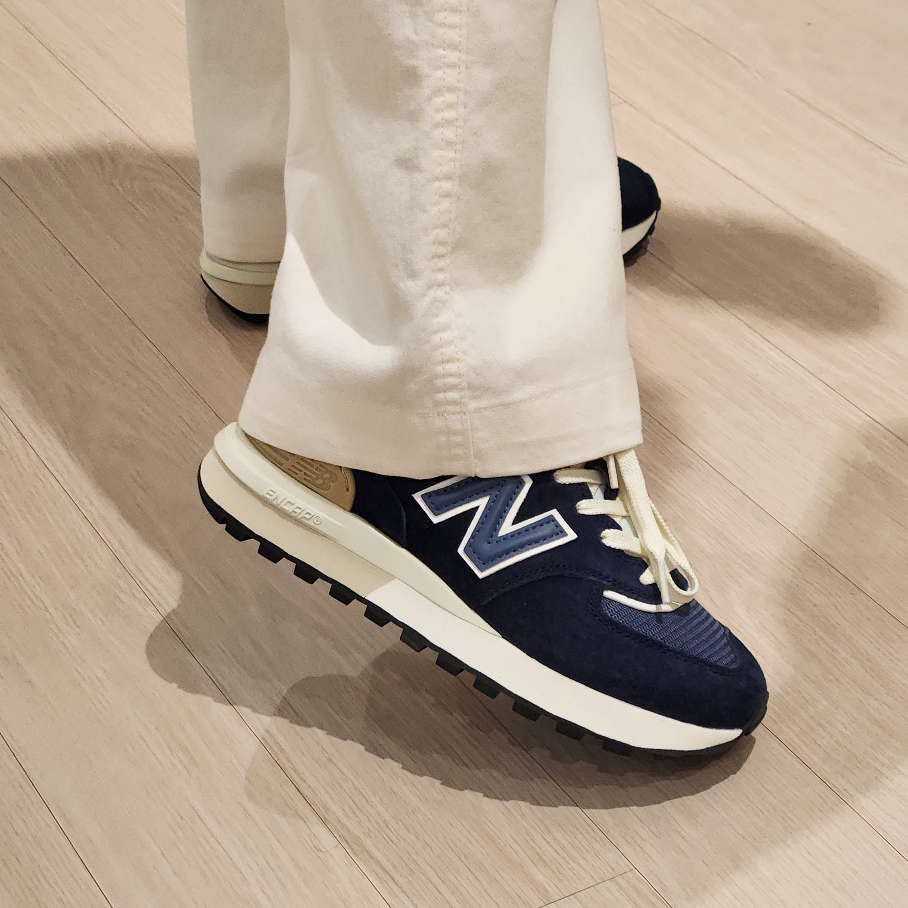New Balance 574 Legacy Navy 착용 스타일