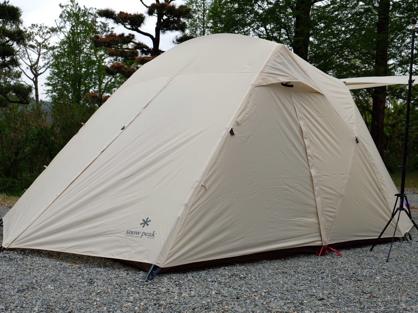 Snow Peak Alpha Breeze Ivory, Snow Peak HD Tarp Hexa Evo Pro. Ivory 착용 스타일 - 4