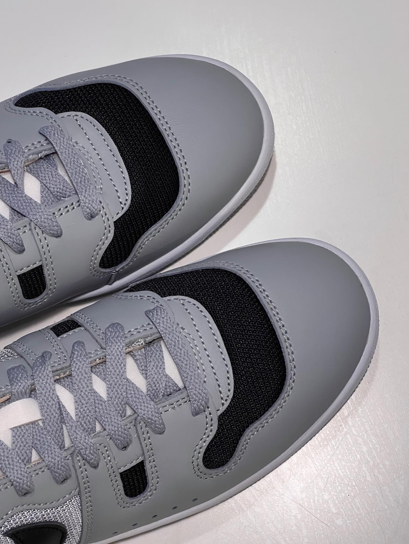 Nike Mac Attack QS SP Light Smoke Grey 착용 스타일 - 2