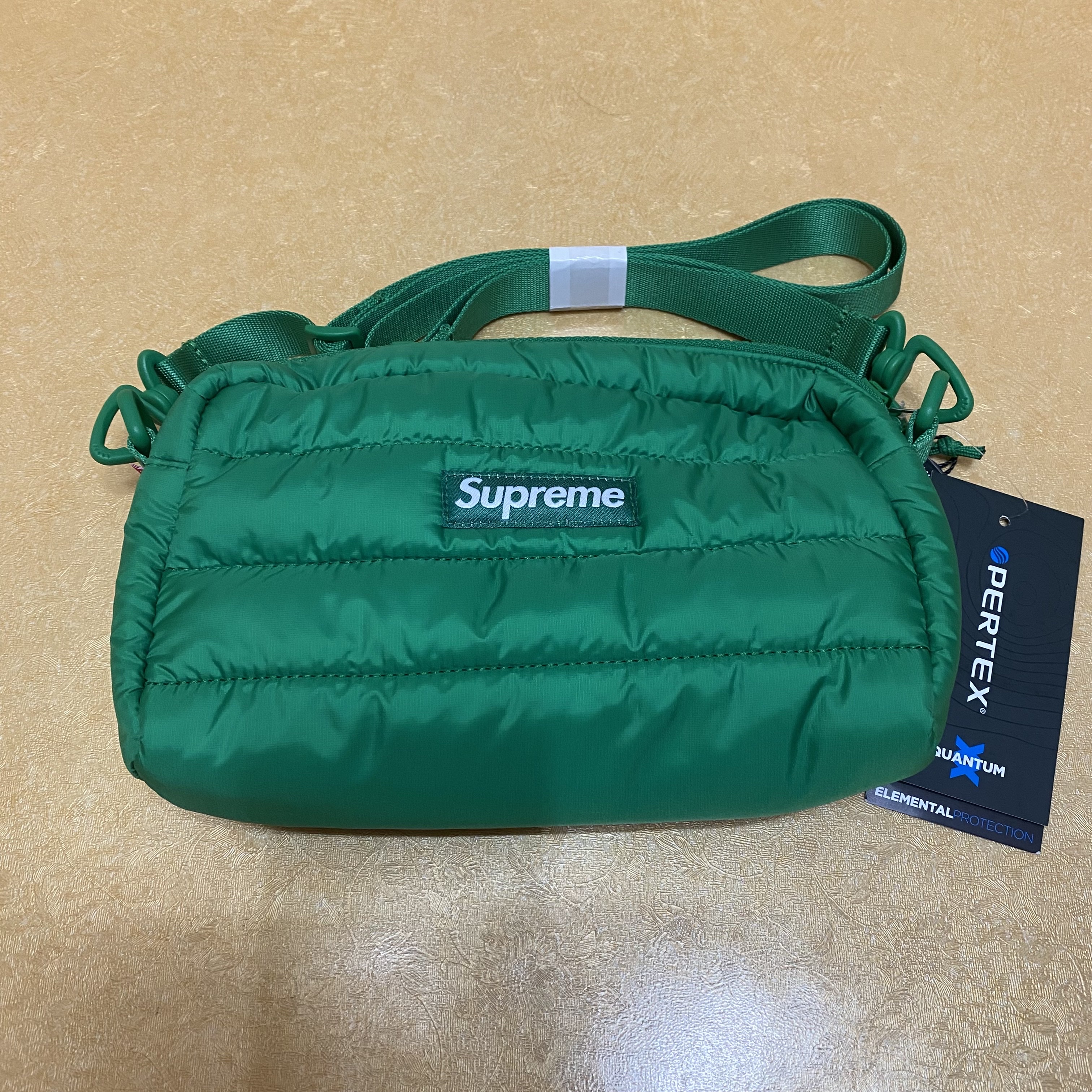 Supreme Puffer Side Bag Green - 22FW 착용 스타일