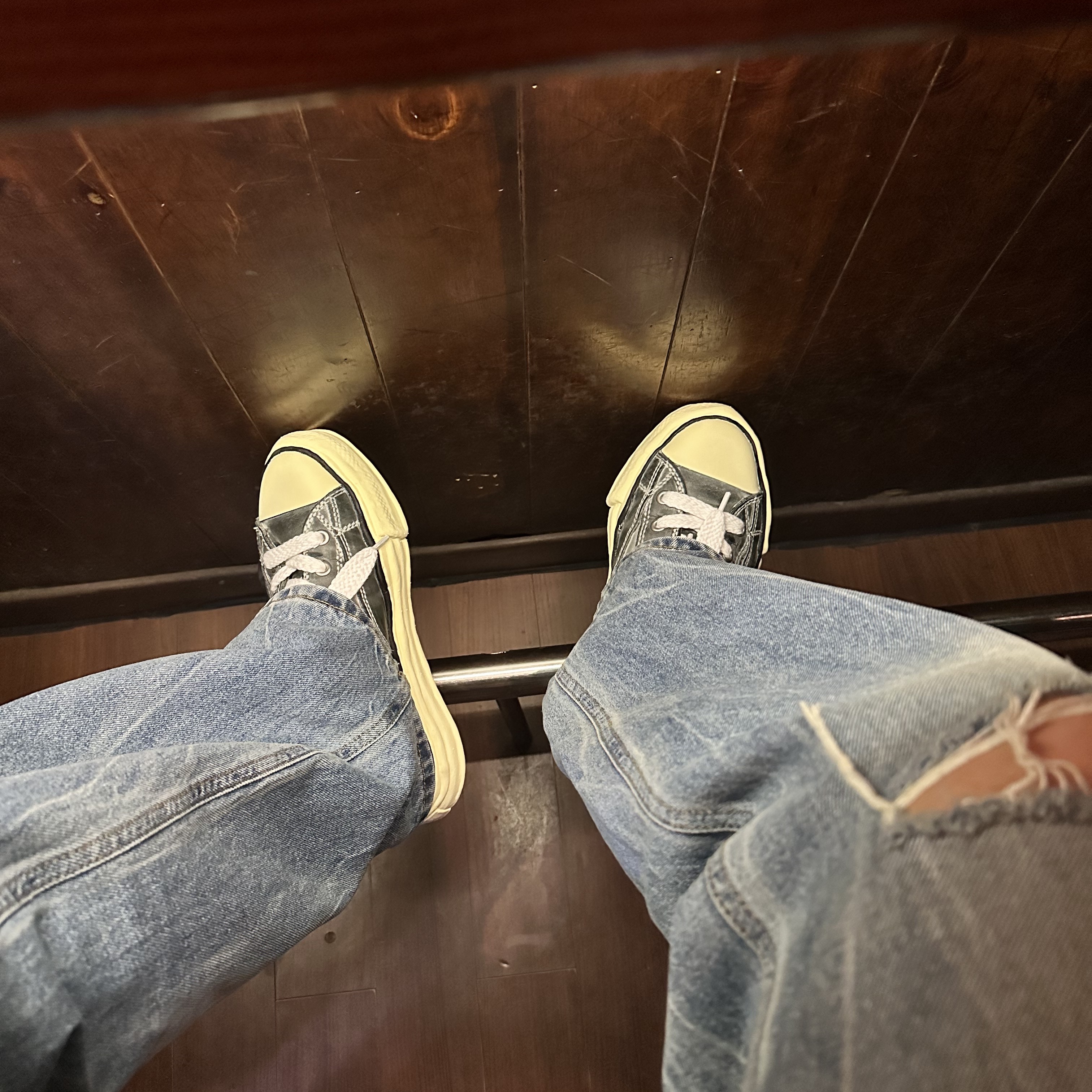 Maison Mihara Yasuhiro Peterson OG Sole Paraffin Leather Low-top Sneakers Black 착용 스타일
