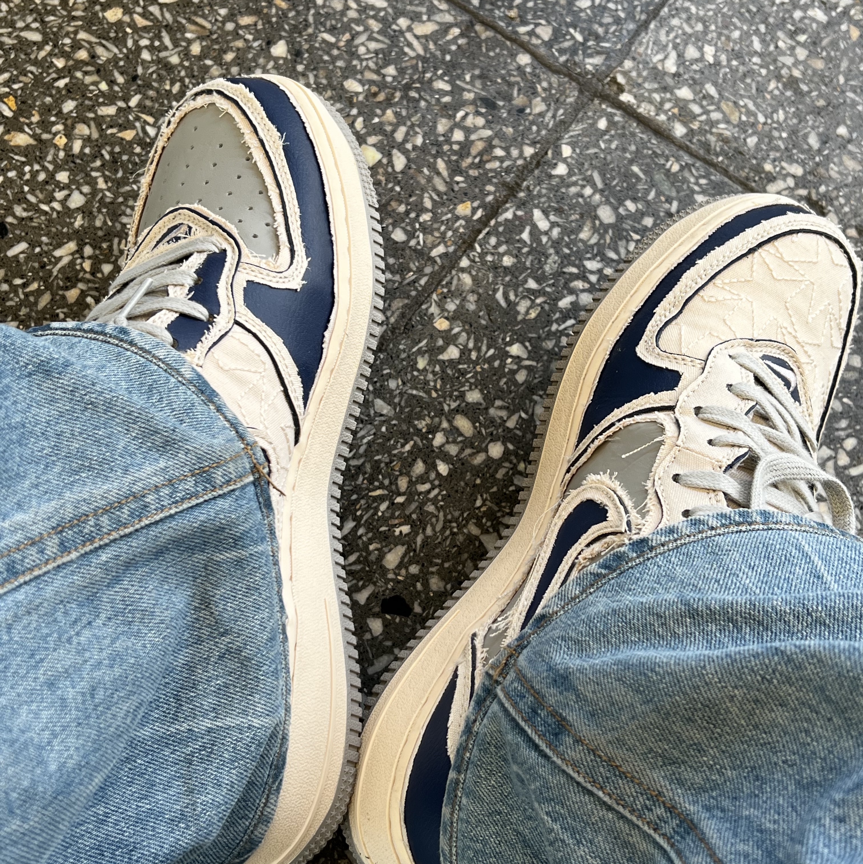 Nike Air Force 1 Mid '07 Pearl White 착용 스타일 - 1