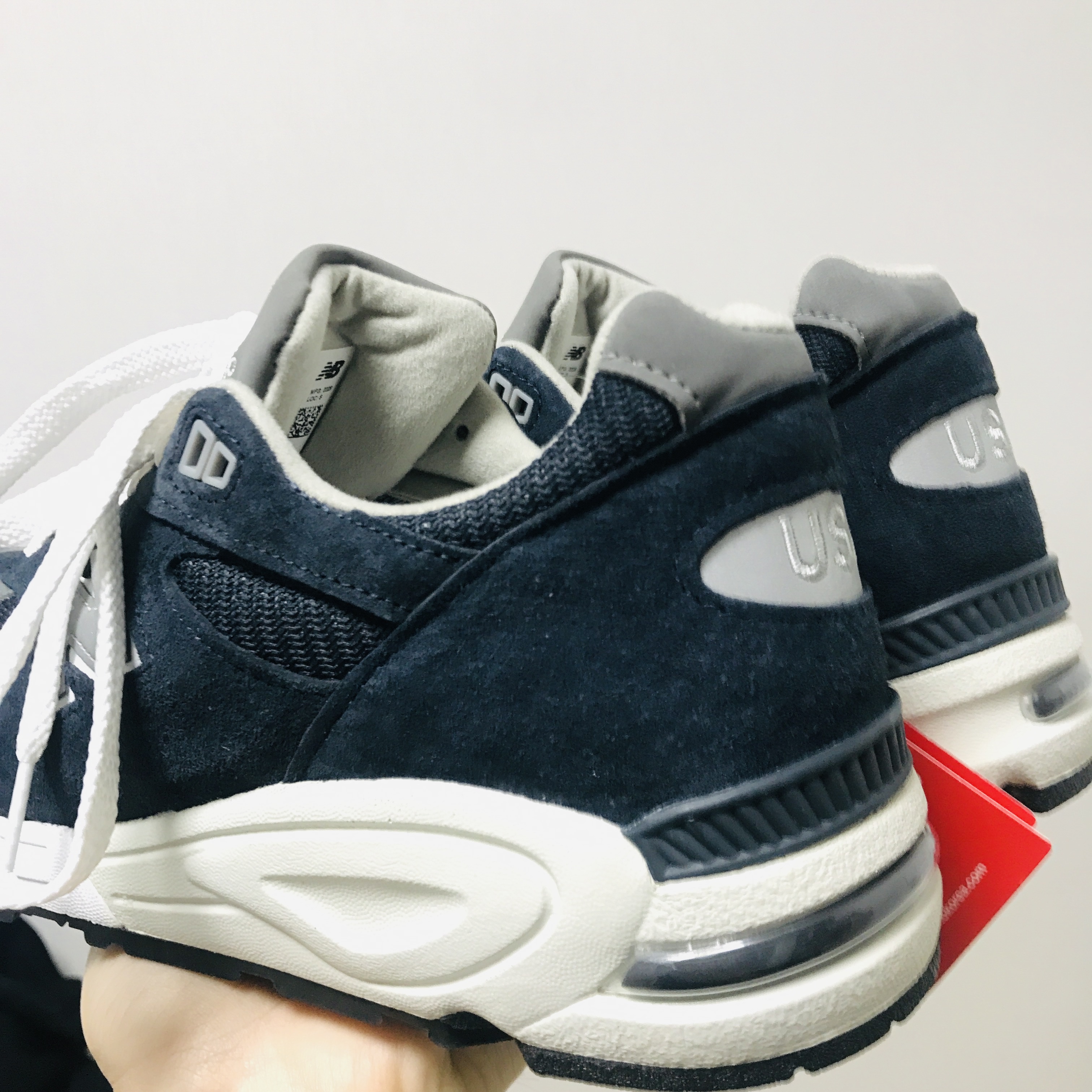 뉴발란스 990v2 메이드 인 USA 네이비 착용 스타일 - 2