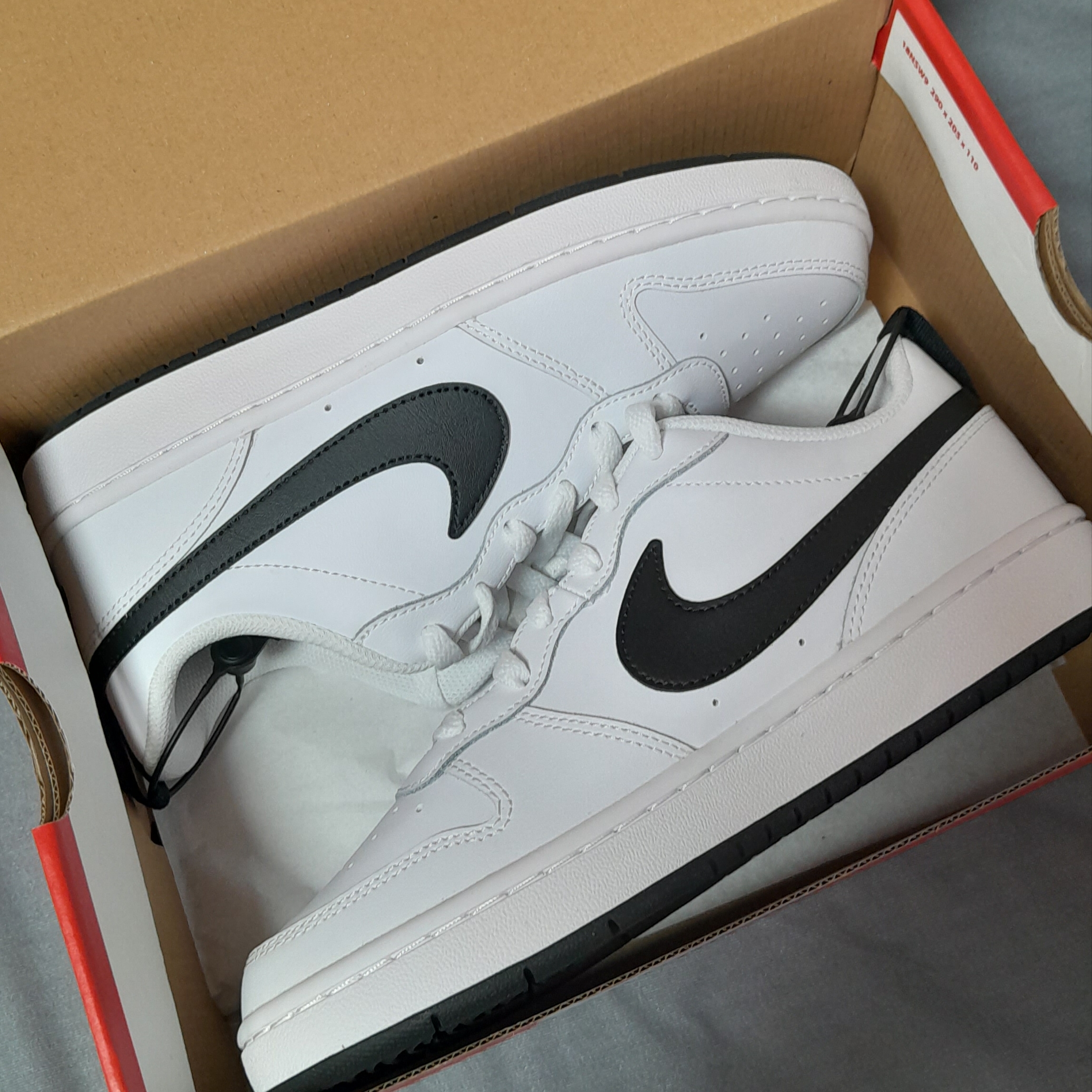 (GS) Nike Court Borough Low 2 White Black 착용 스타일