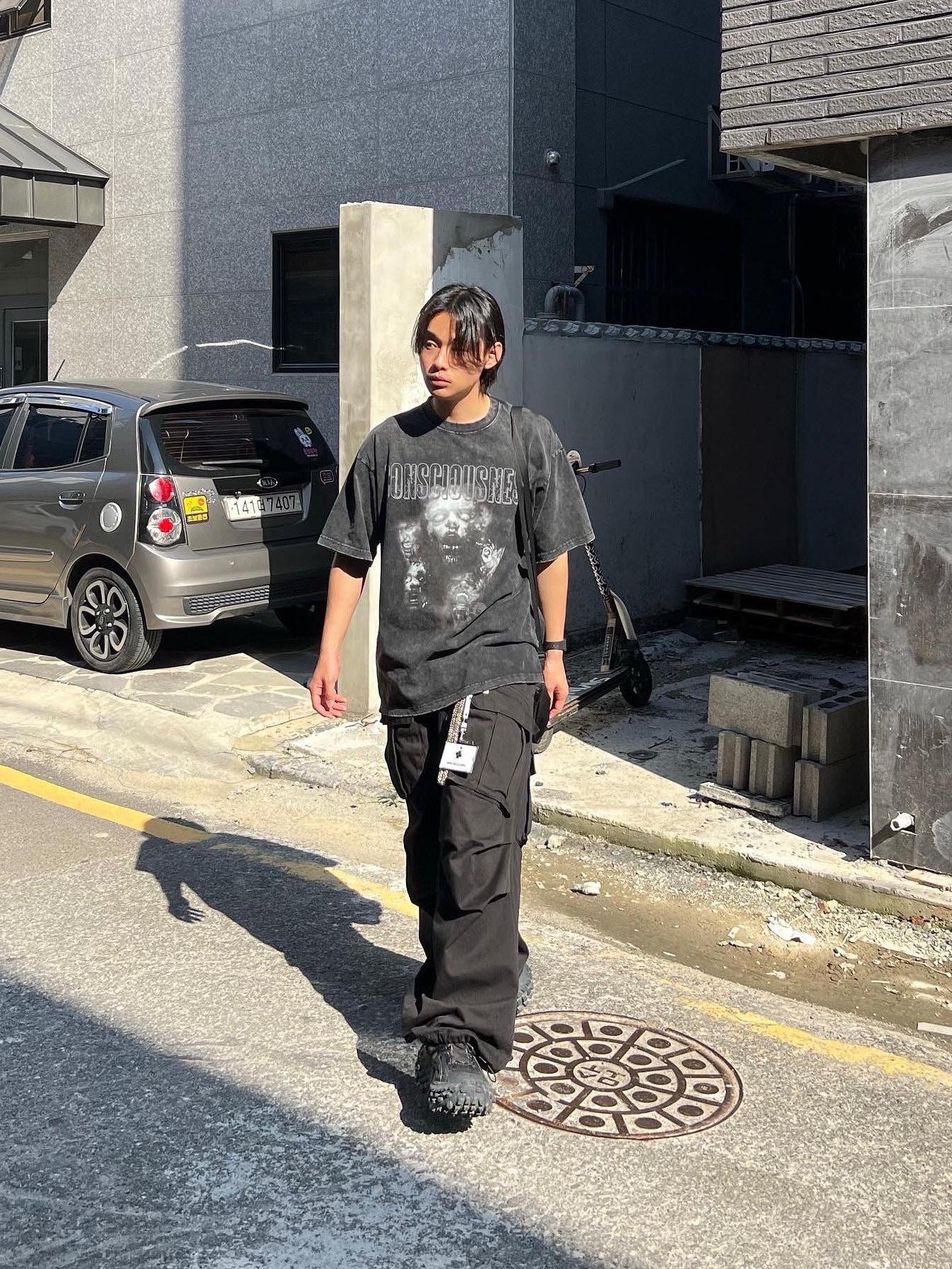 Balenciaga Defender Sneakers Black 착용 스타일 - 2