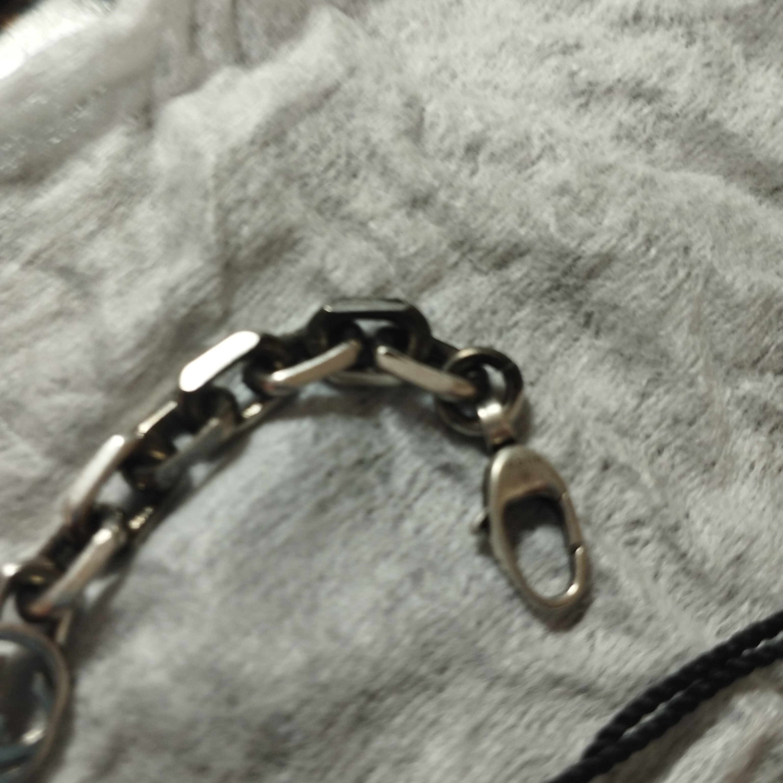 Gucci Interlocking G Bracelet Silver 착용 스타일 - 3