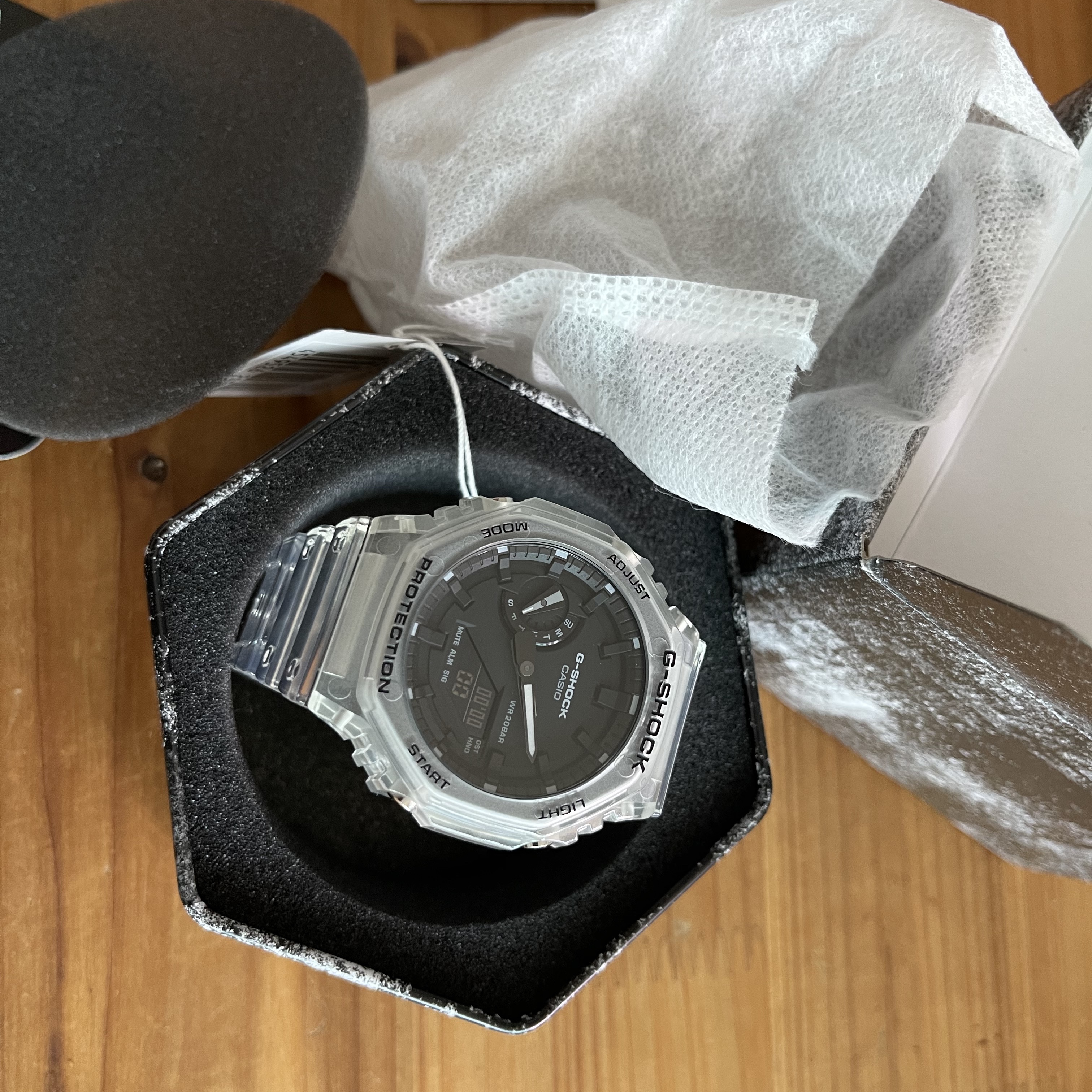Casio G-Shock GA-2100SKE-7A 착용 스타일 - 2
