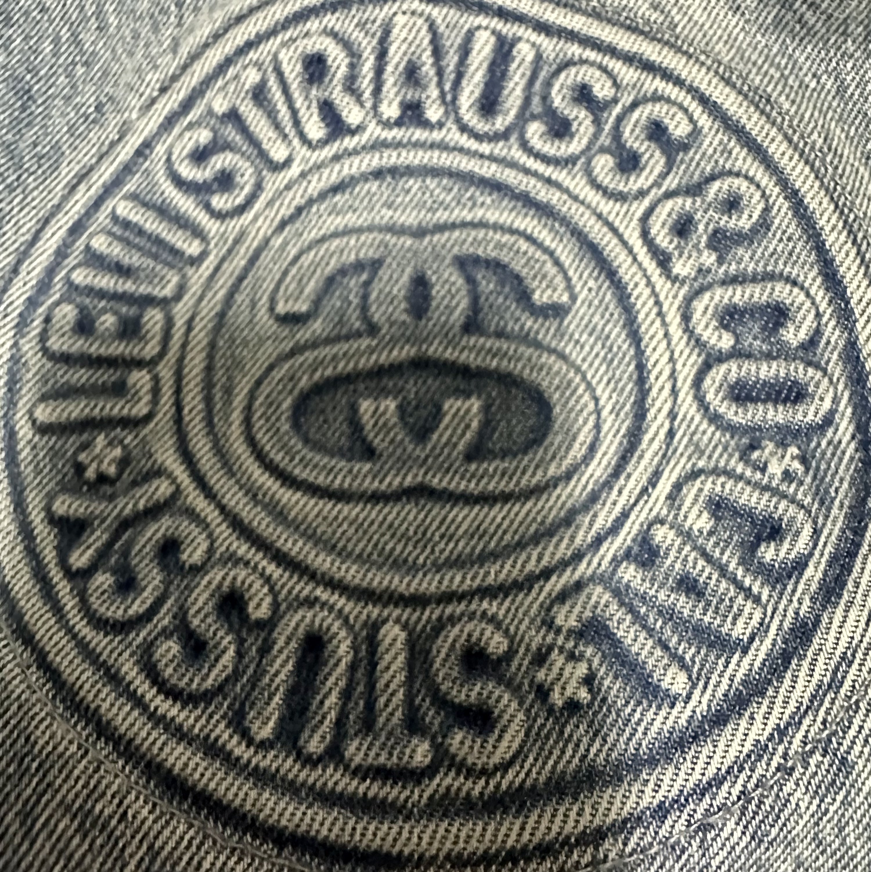 Stussy x Levi's Embossed 501 Jean Indigo 착용 스타일 - 2