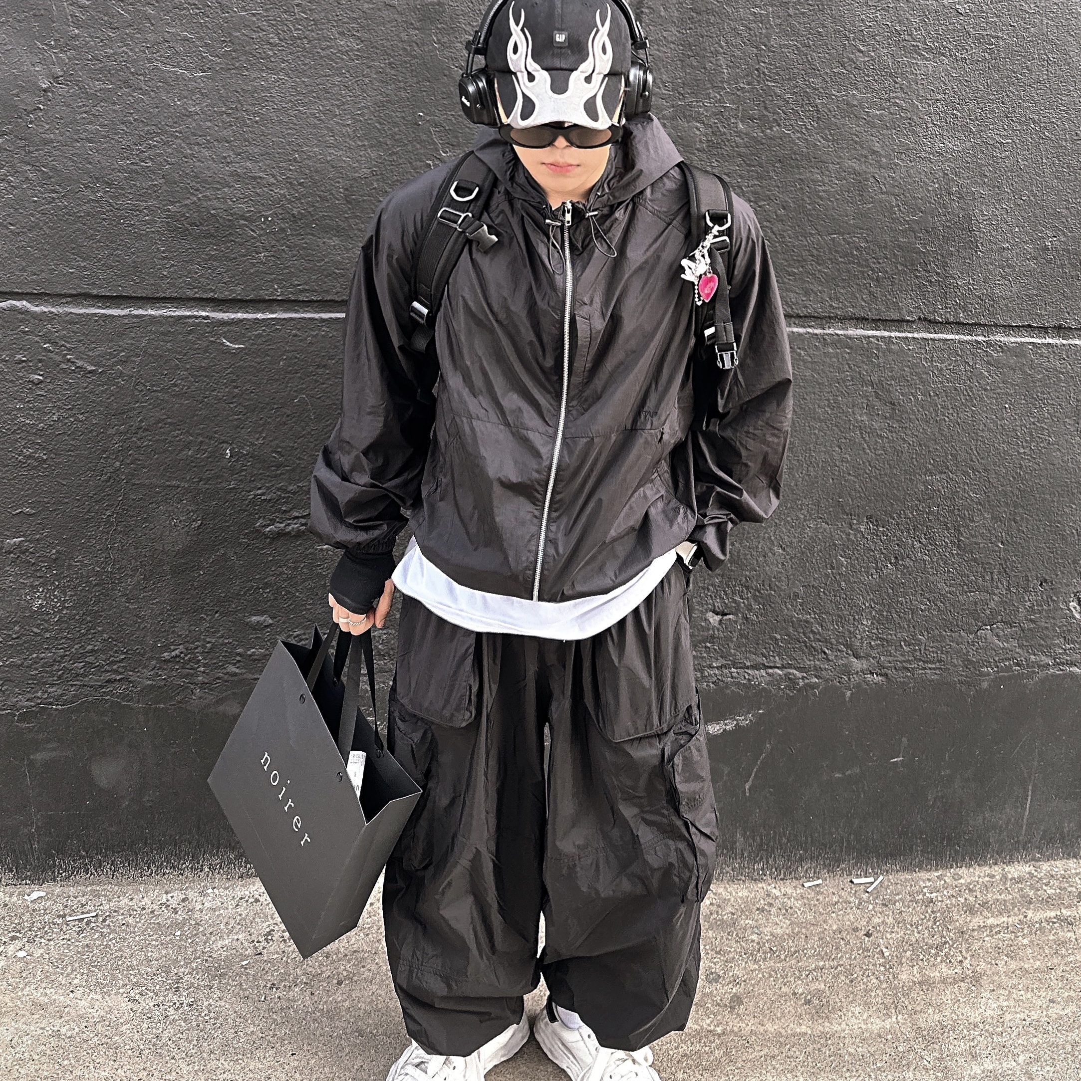 Maison Mihara Yasuhiro Blakey OG Sole Canvas Low-top Sneakers White, Yeezy Gap Engineered By Balenciaga Flame Cap Black 착용 스타일 - 2