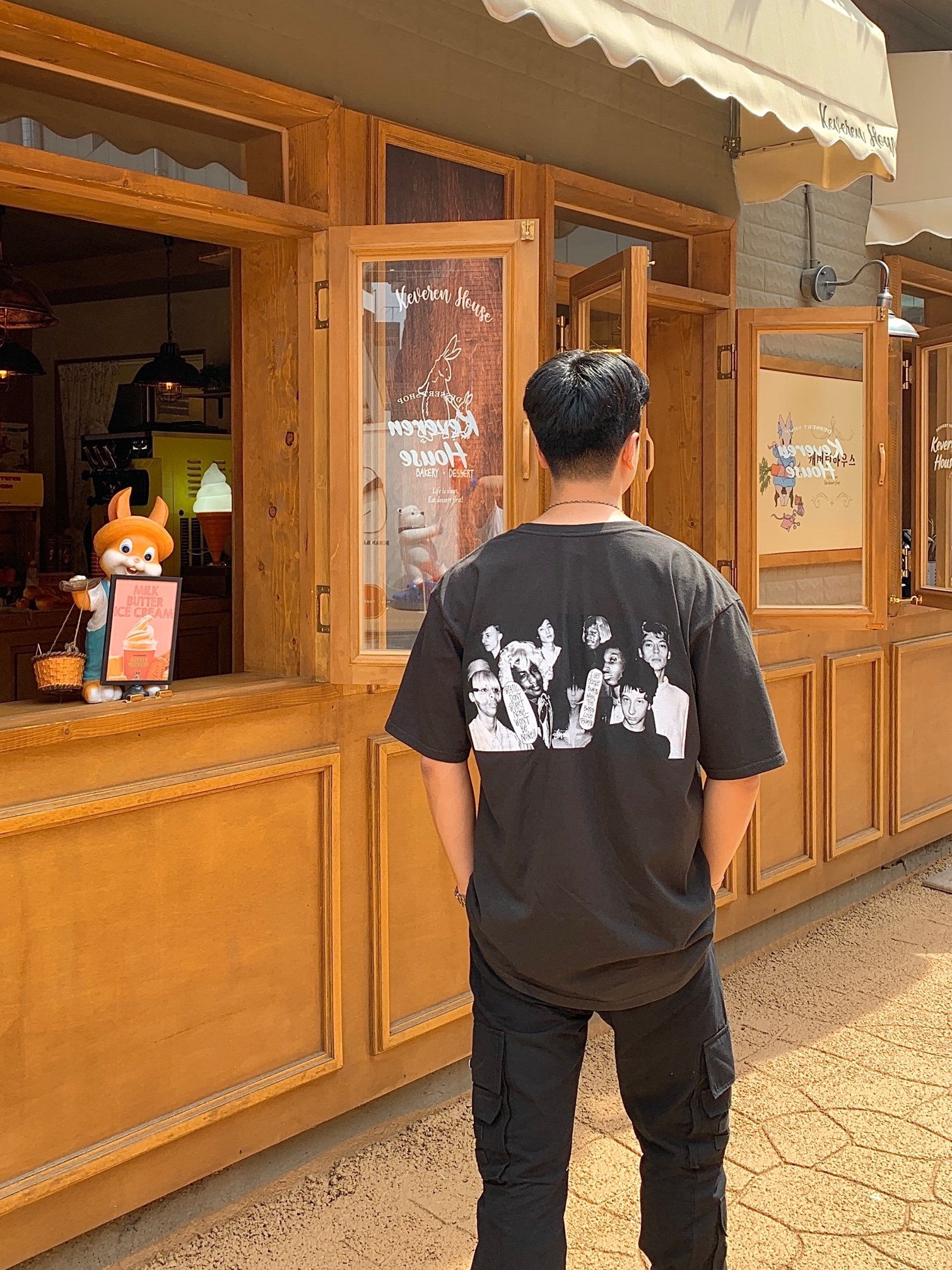 Stussy x Martine Rose Collage Pigment Dyed T-Shirt Black 착용 스타일 - 2
