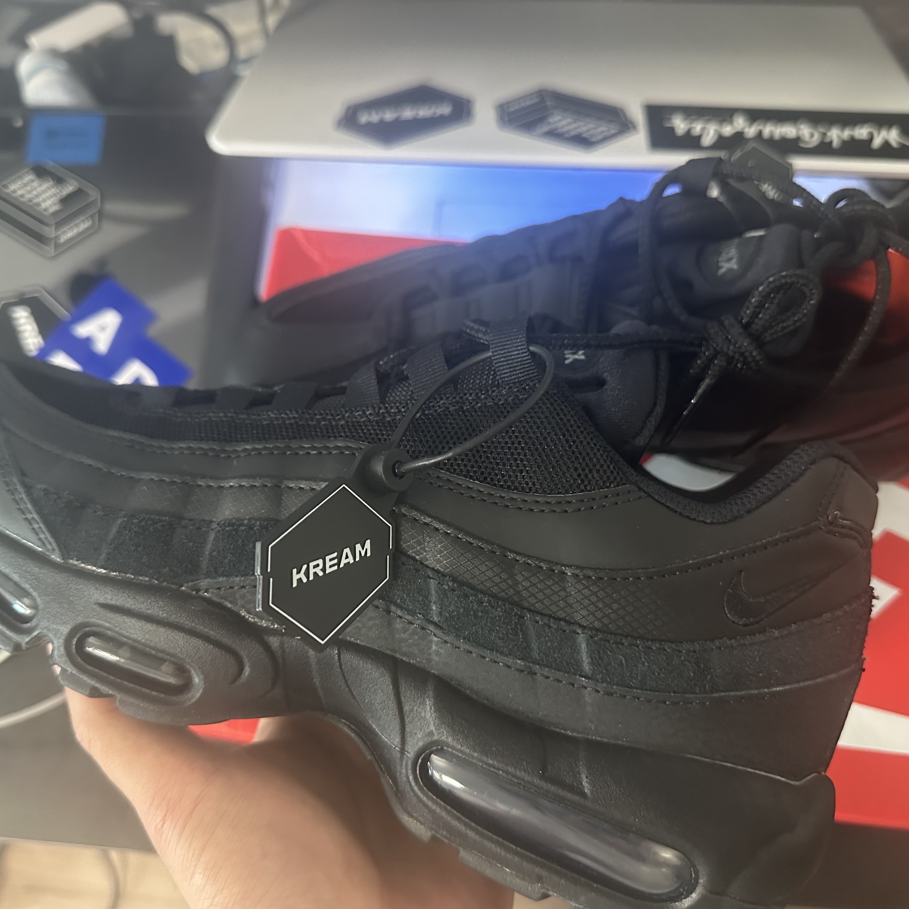 Nike Air Max 95 Essential Triple Black 2020 착용 스타일 - 2