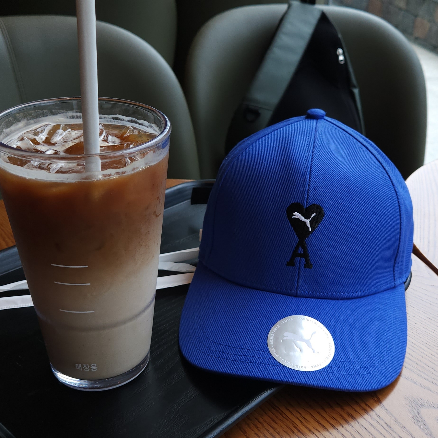 Puma x AMI Low Curve Cap Dazzling Blue 착용 스타일