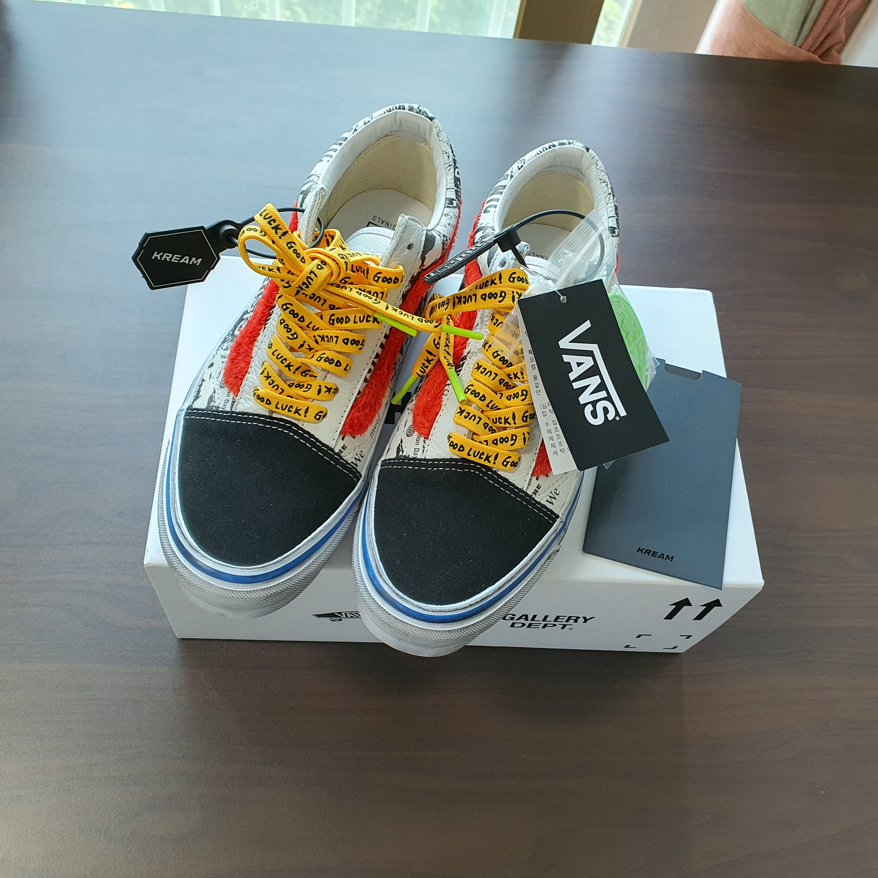 Vans Vault x Gallery Dept. OG Old Skool LX 착용 스타일