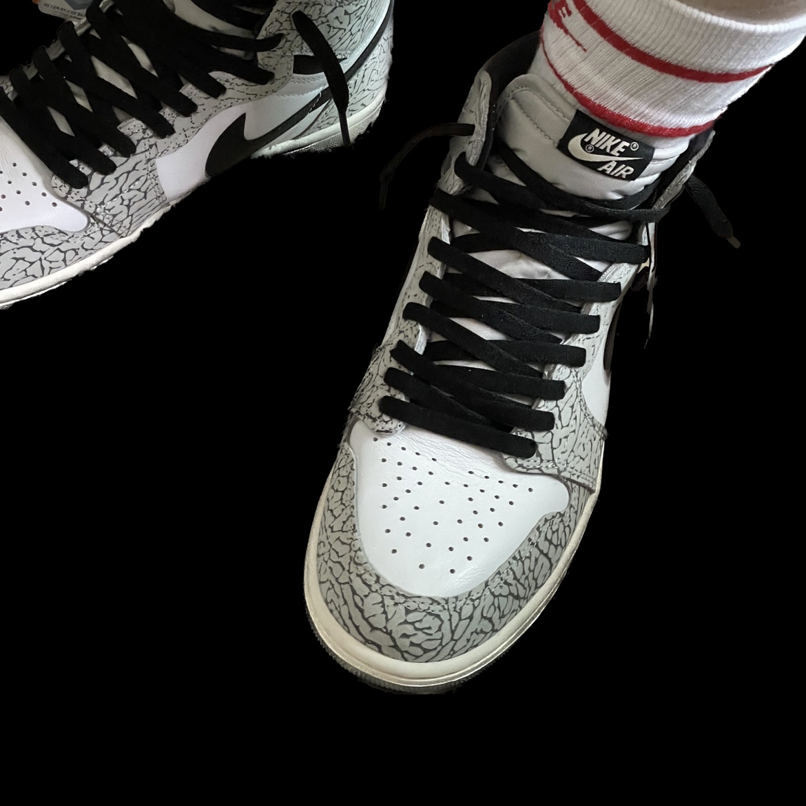 Jordan 1 Retro High OG White Cement 착용 스타일