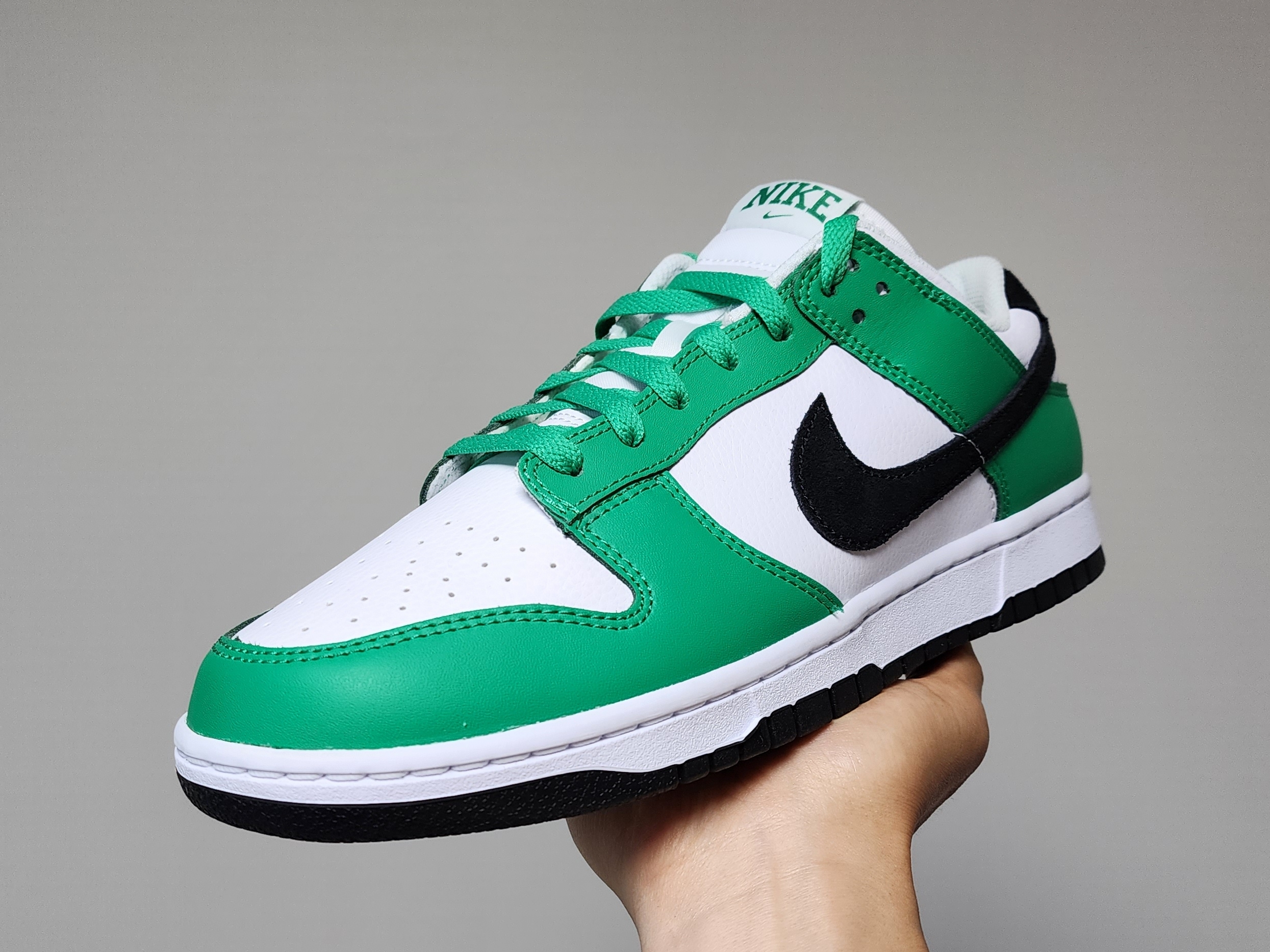 Nike Dunk Low White Green 착용 스타일