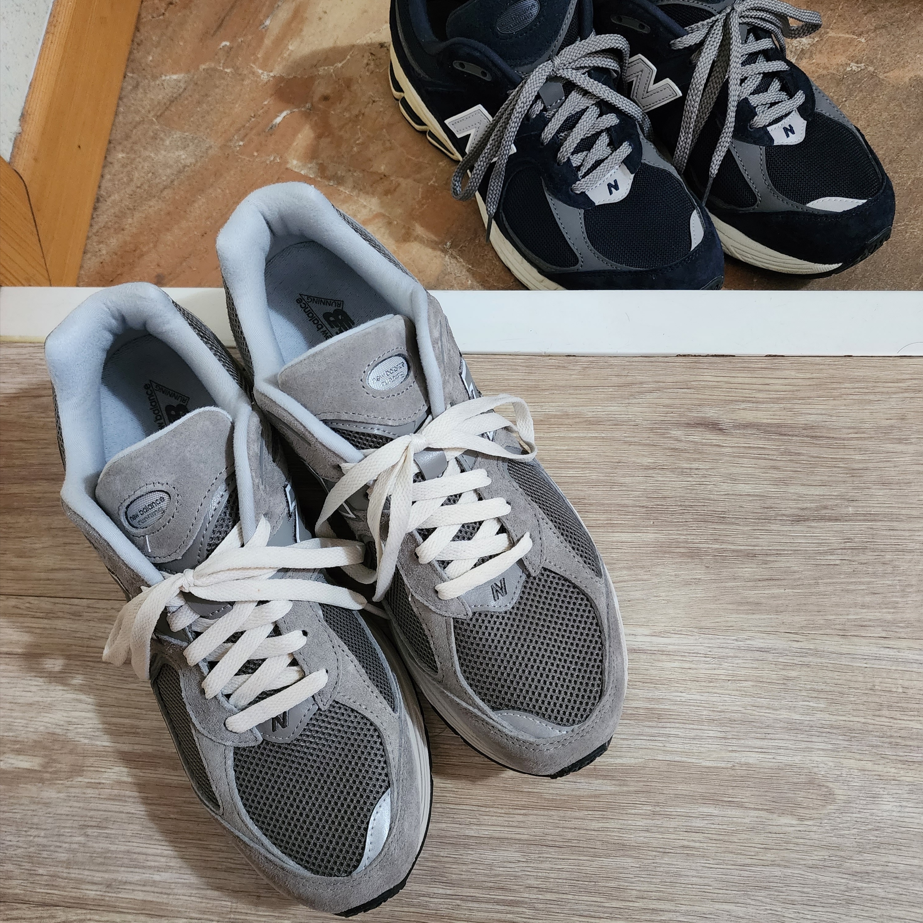 New Balance 2002R Grey, New Balance 2002R Eclipse Castlerock 착용 스타일