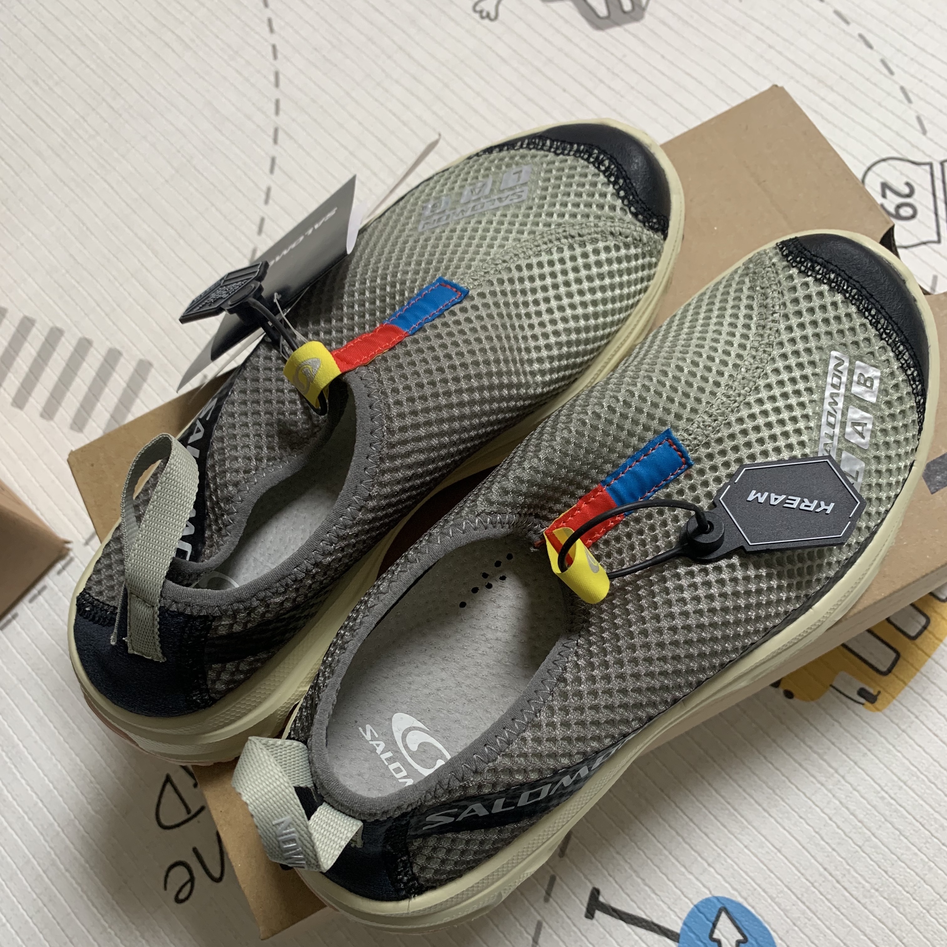 Salomon RX Moc 3.0 Pewter Desert 착용 스타일