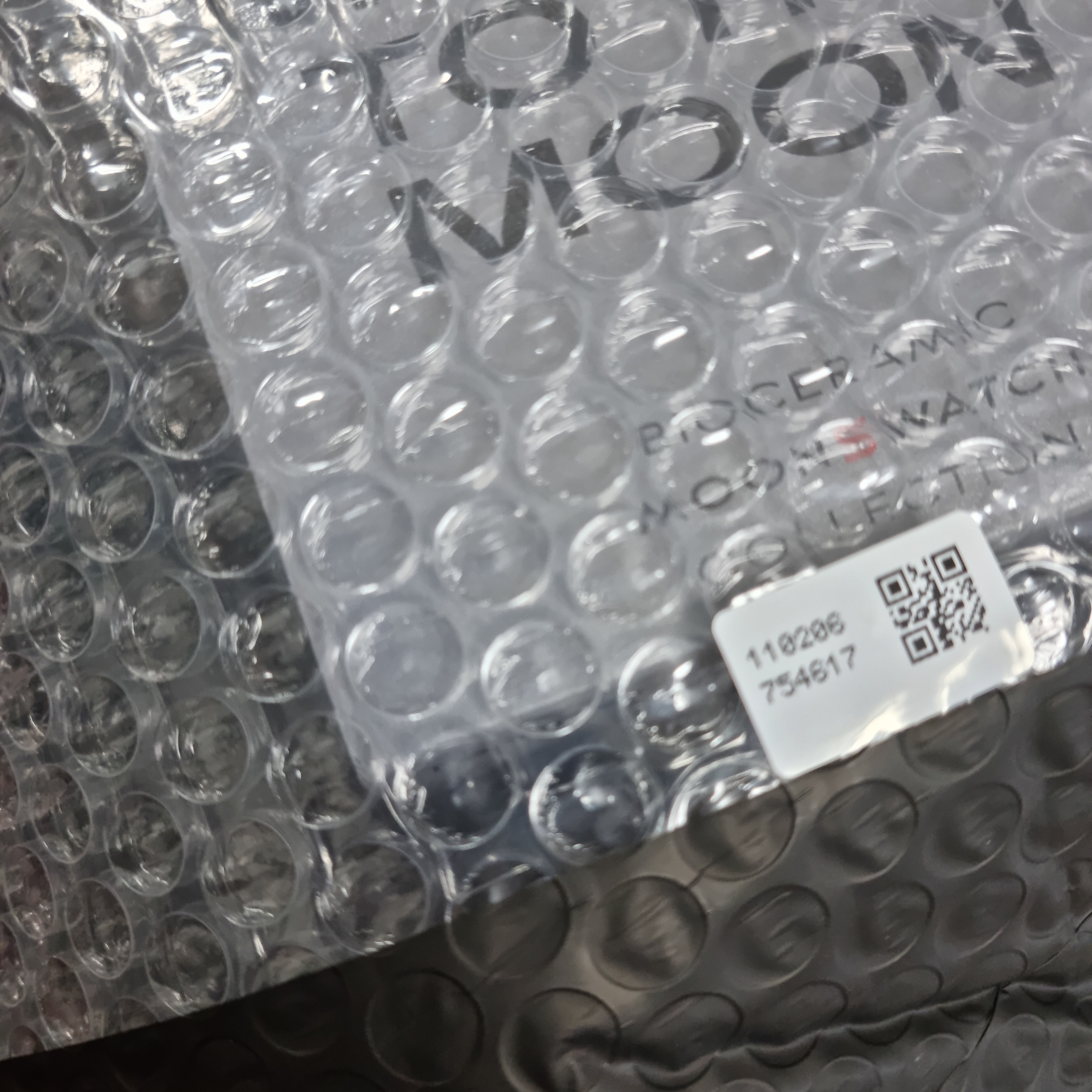Swatch x Omega Bioceramic MoonSwatch Mission To The Moon 착용 스타일 - 1