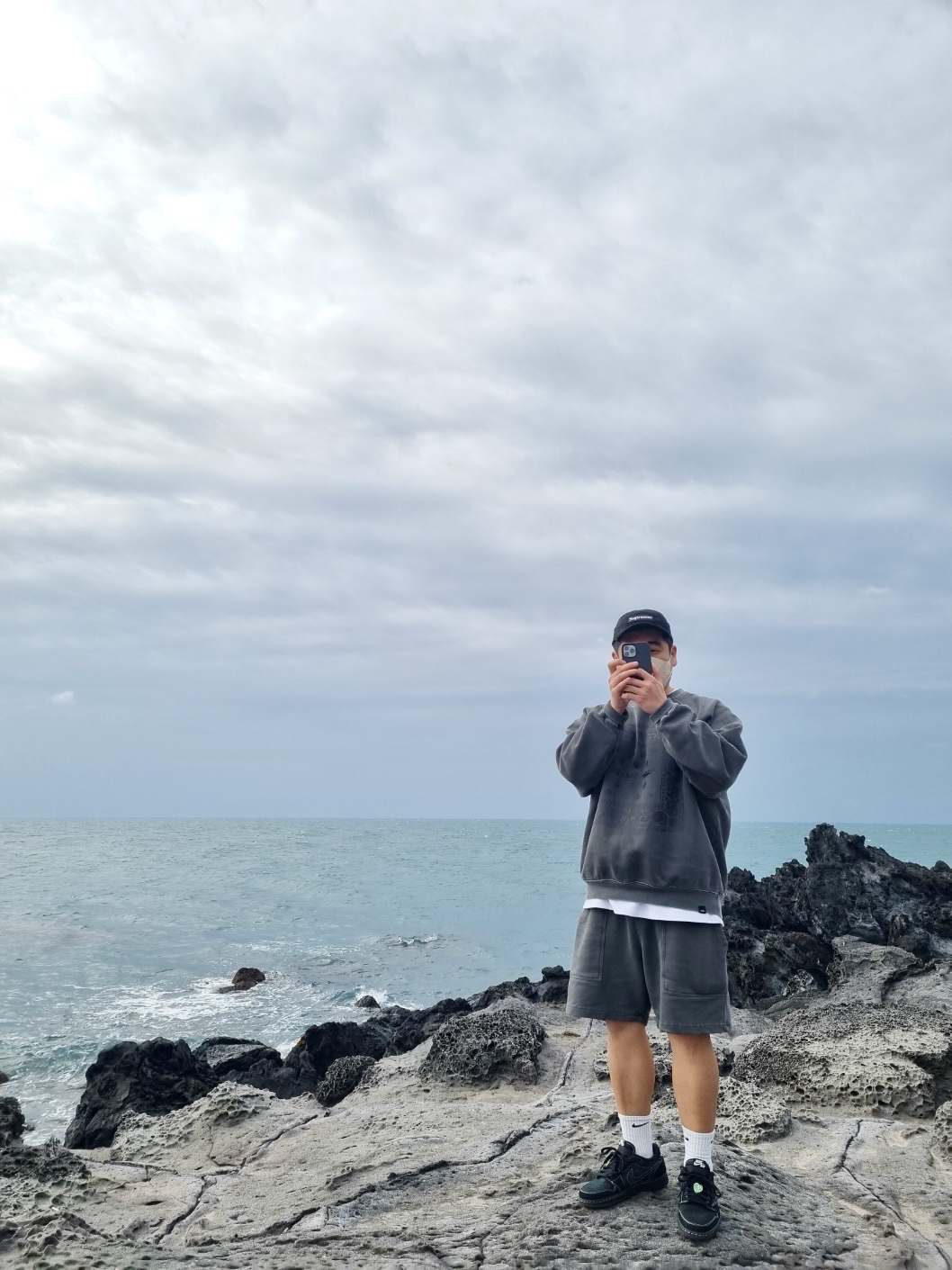 Jordan 1 x Travis Scott Retro Low OG SP Black Phantom 착용 스타일