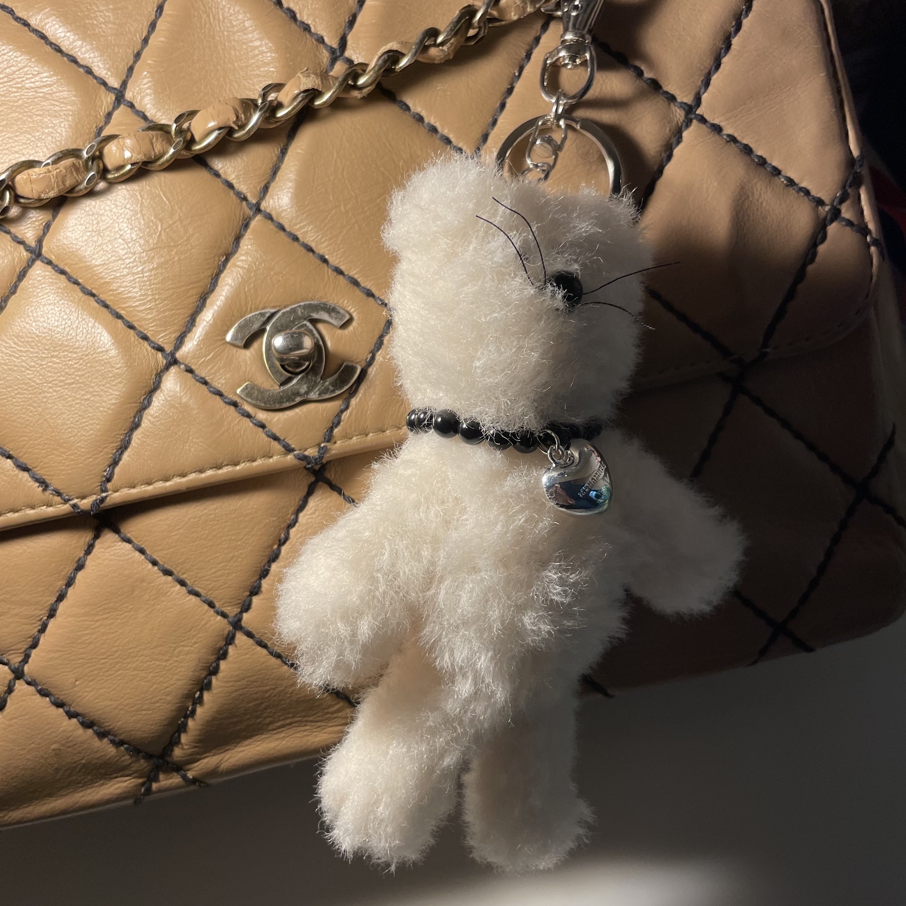 [KREAM 단독] Monamhee Creami Keyring Cream 착용 스타일 - 2