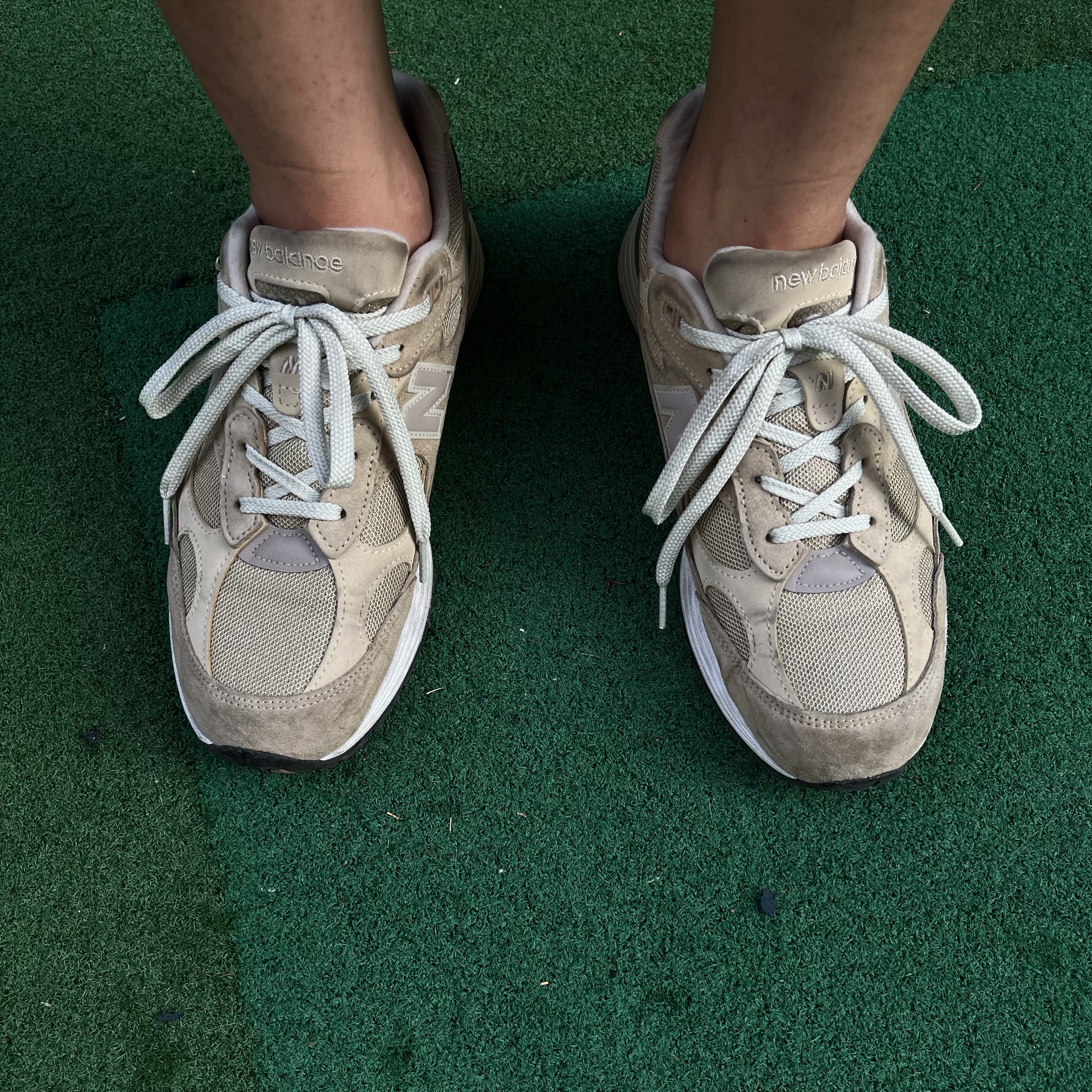 New Balance 992 Made in USA Tan 착용 스타일