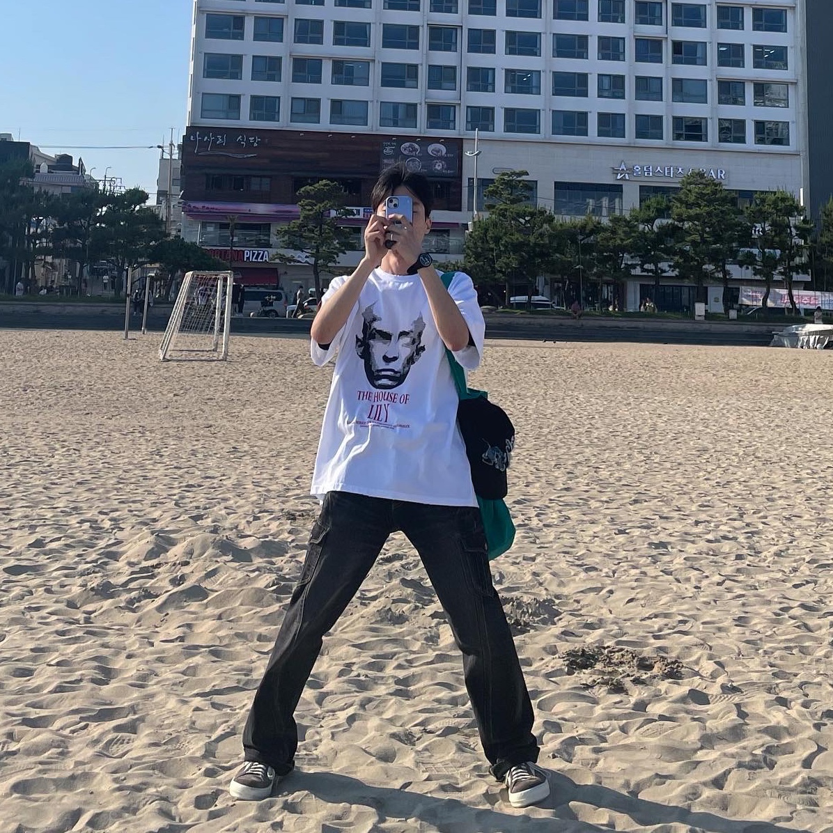 Undermycar House of Lily Graphic T-Shirt White - 23SS 착용 스타일