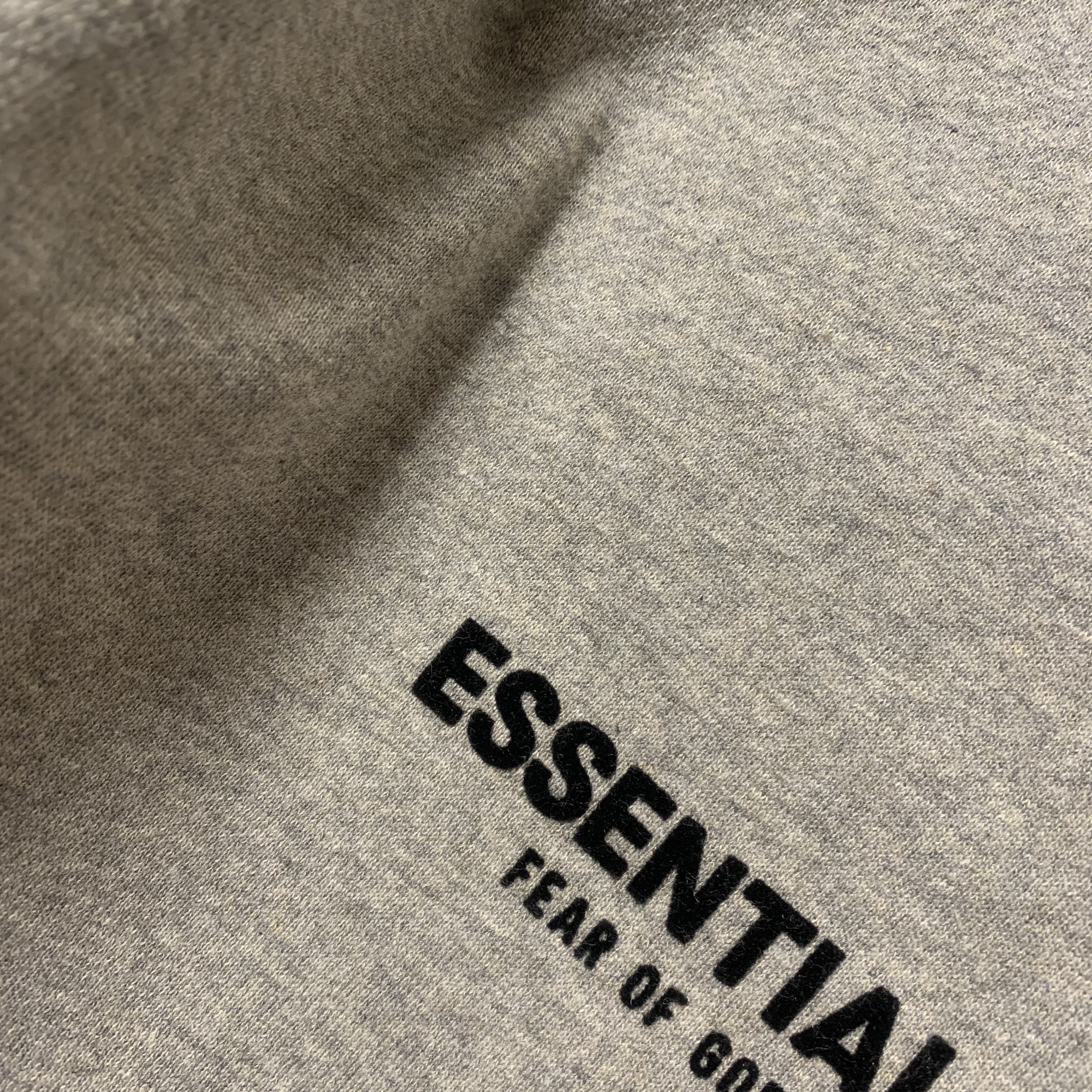Essentials The Core Collection Sweatshorts Dark Oatmeal 착용 스타일