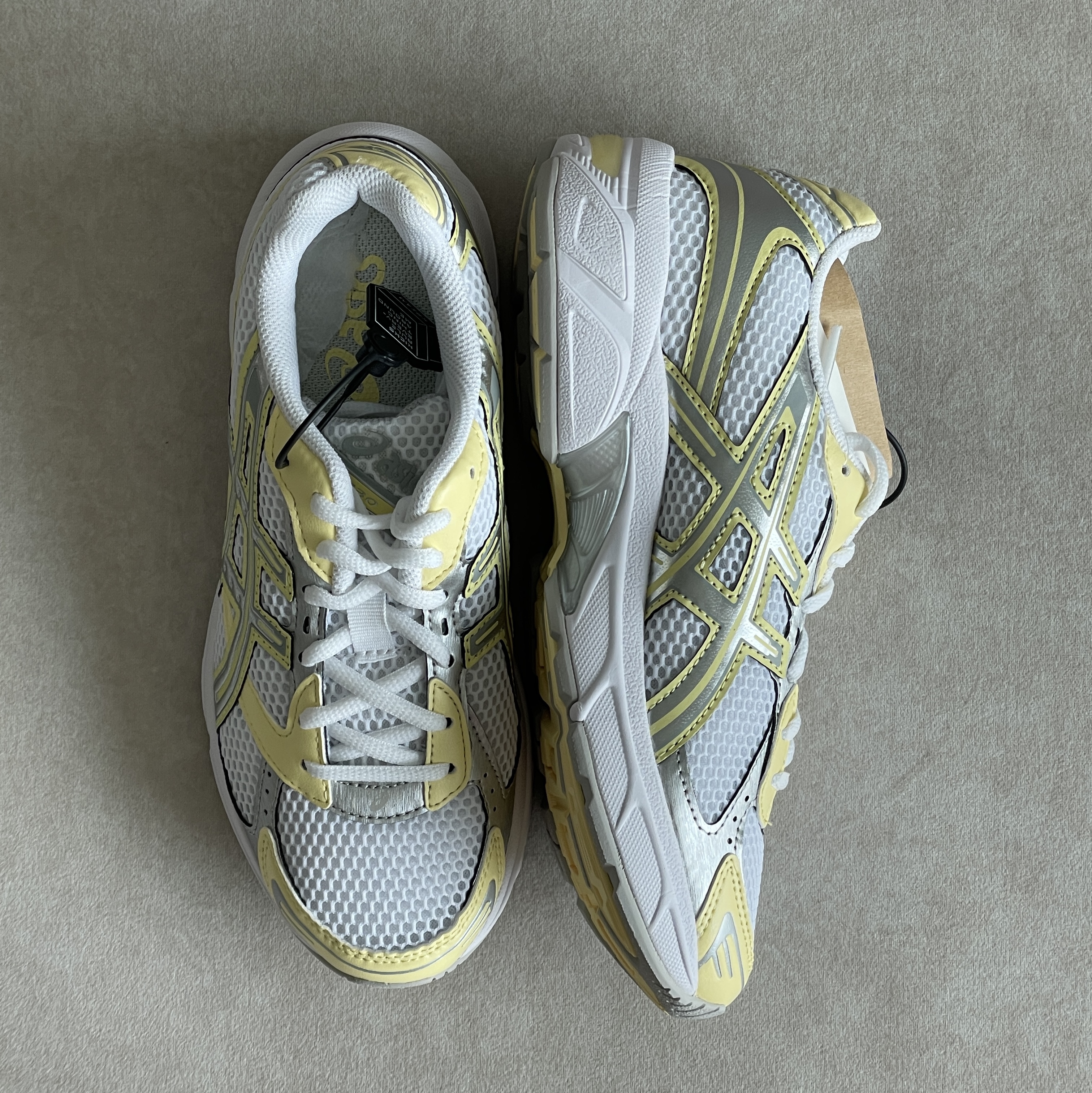 (W) Asics Gel-1130 White Butter 착용 스타일 - 2