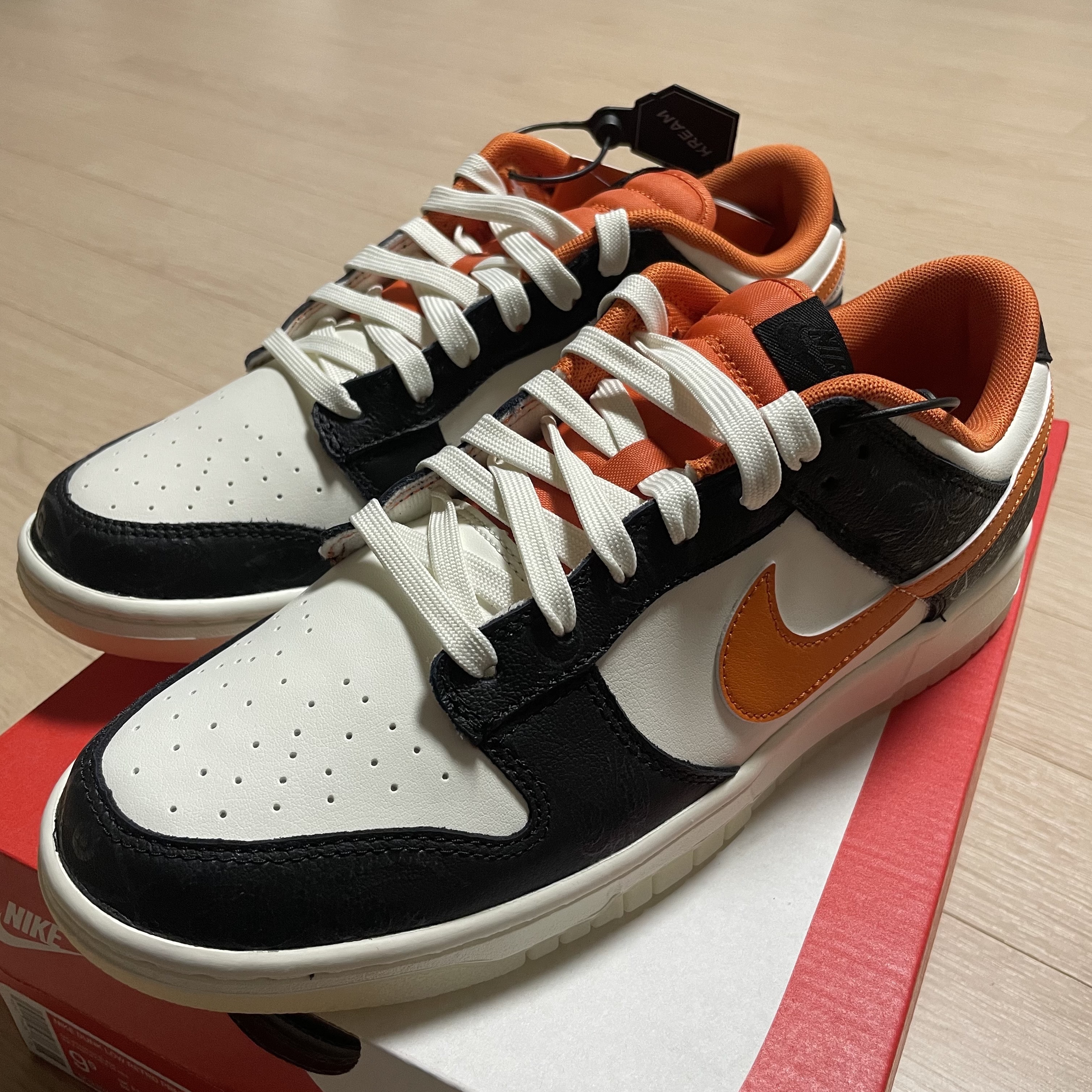 Nike Dunk Low Retro PRM Halloween 착용 스타일