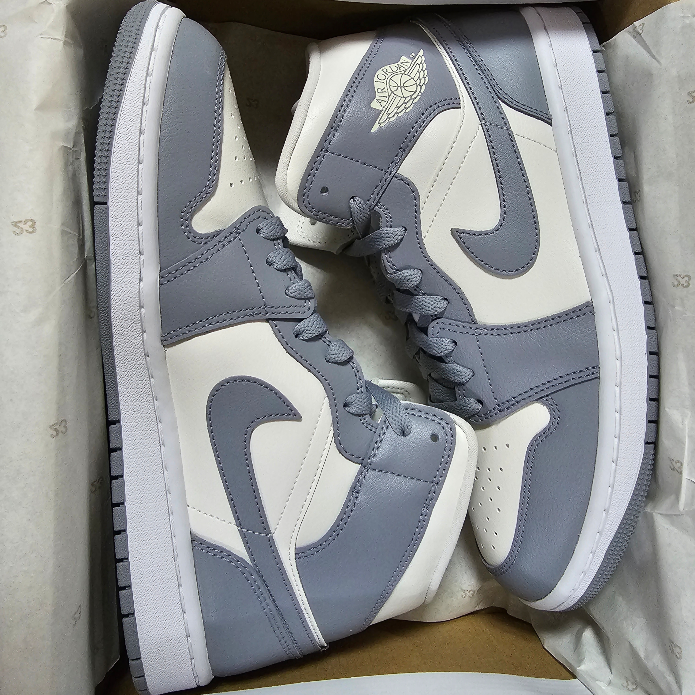 (W) Jordan 1 Mid Sail Stealth 착용 스타일