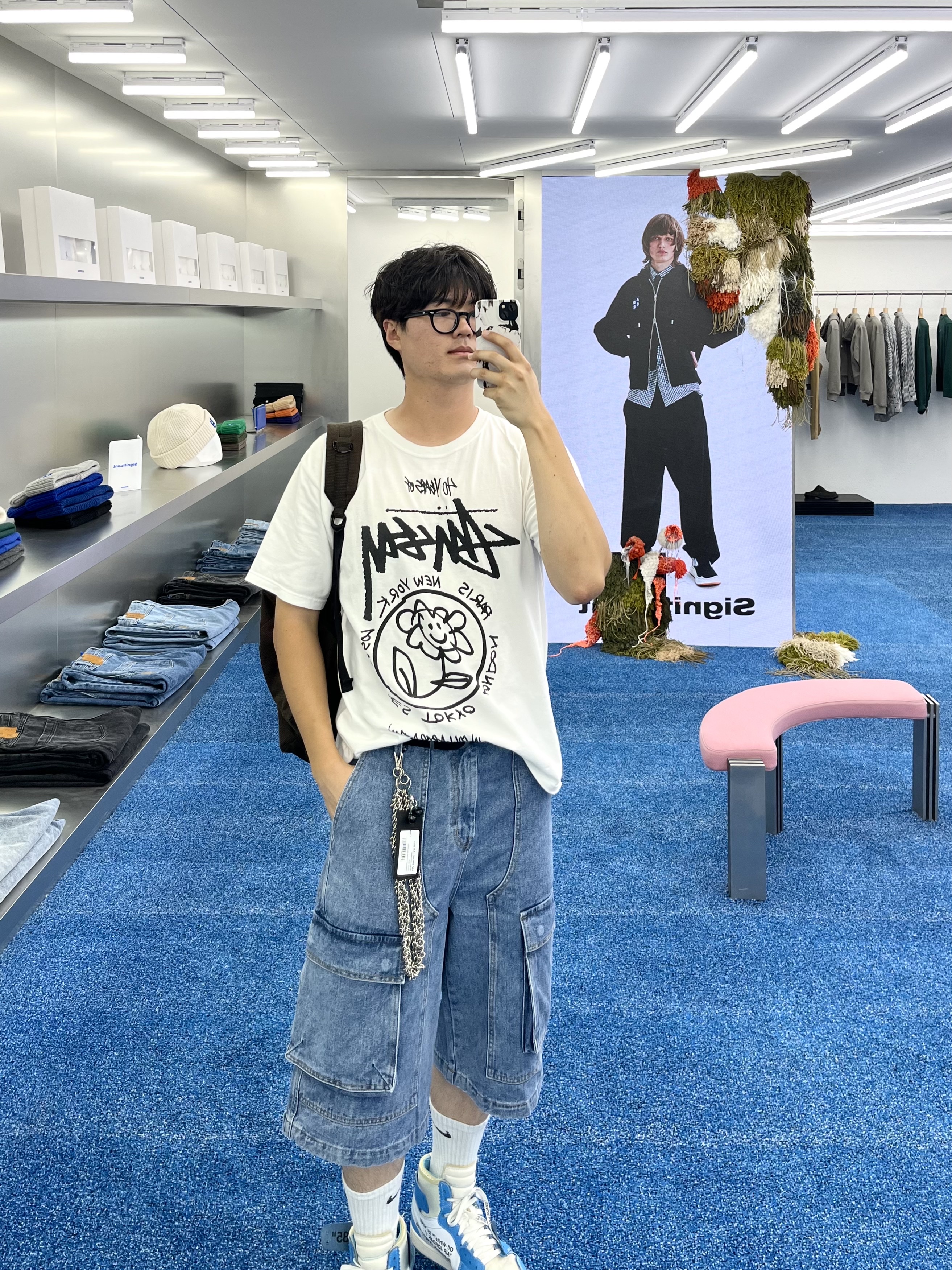 Jordan 1 x Off-White Retro High University Blue, Stussy x Marc Jacobs 40 WT T-Shirt 착용 스타일 - 1