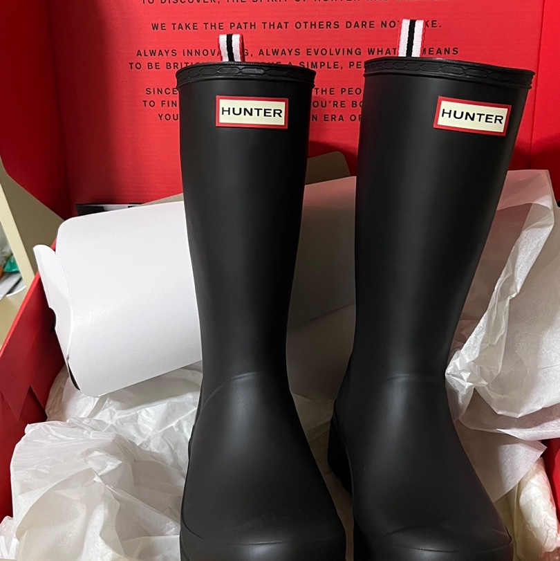 (W) Hunter Play Tall Wellington Rain Boots Black 착용 스타일