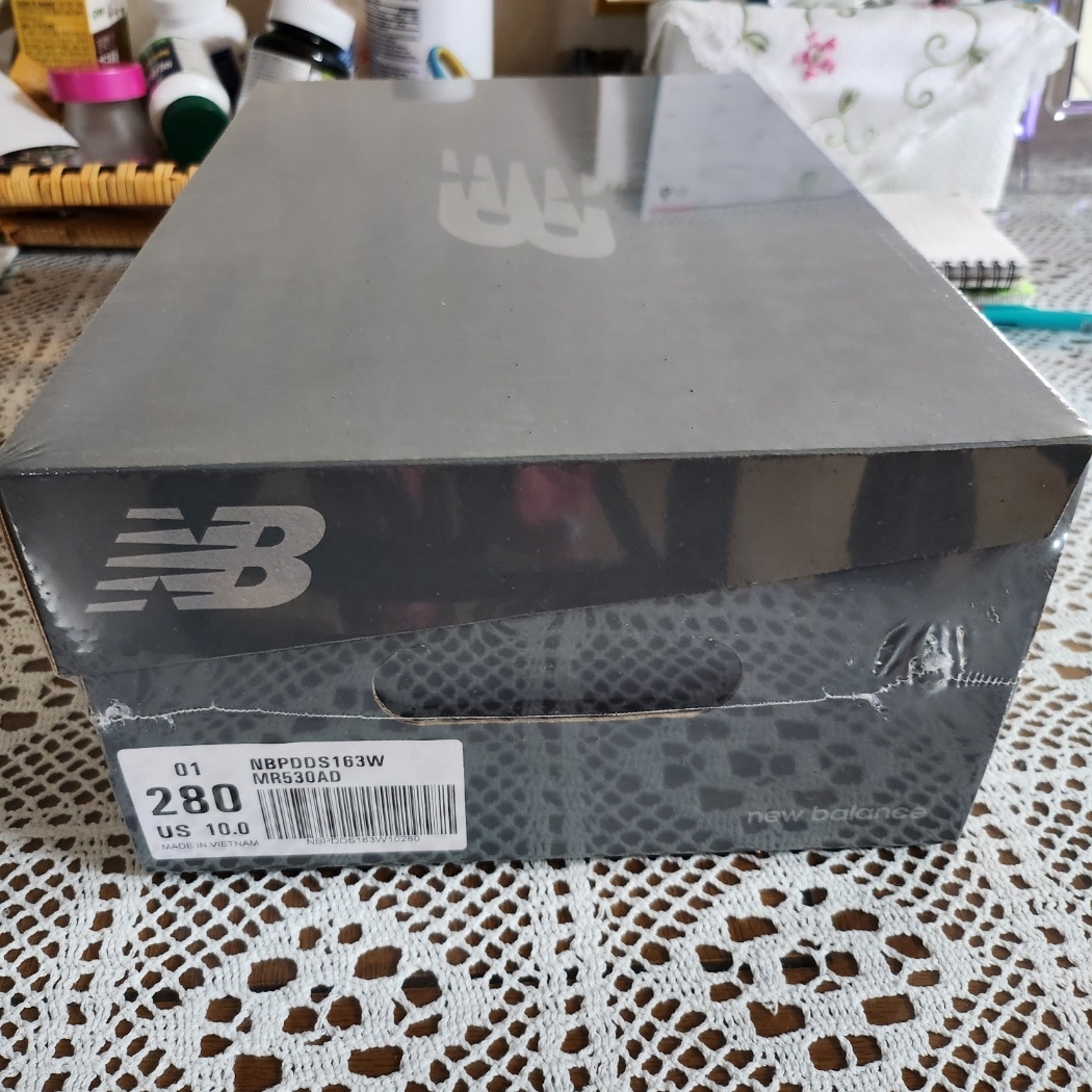 New Balance 530 White Silver 착용 스타일 - 1