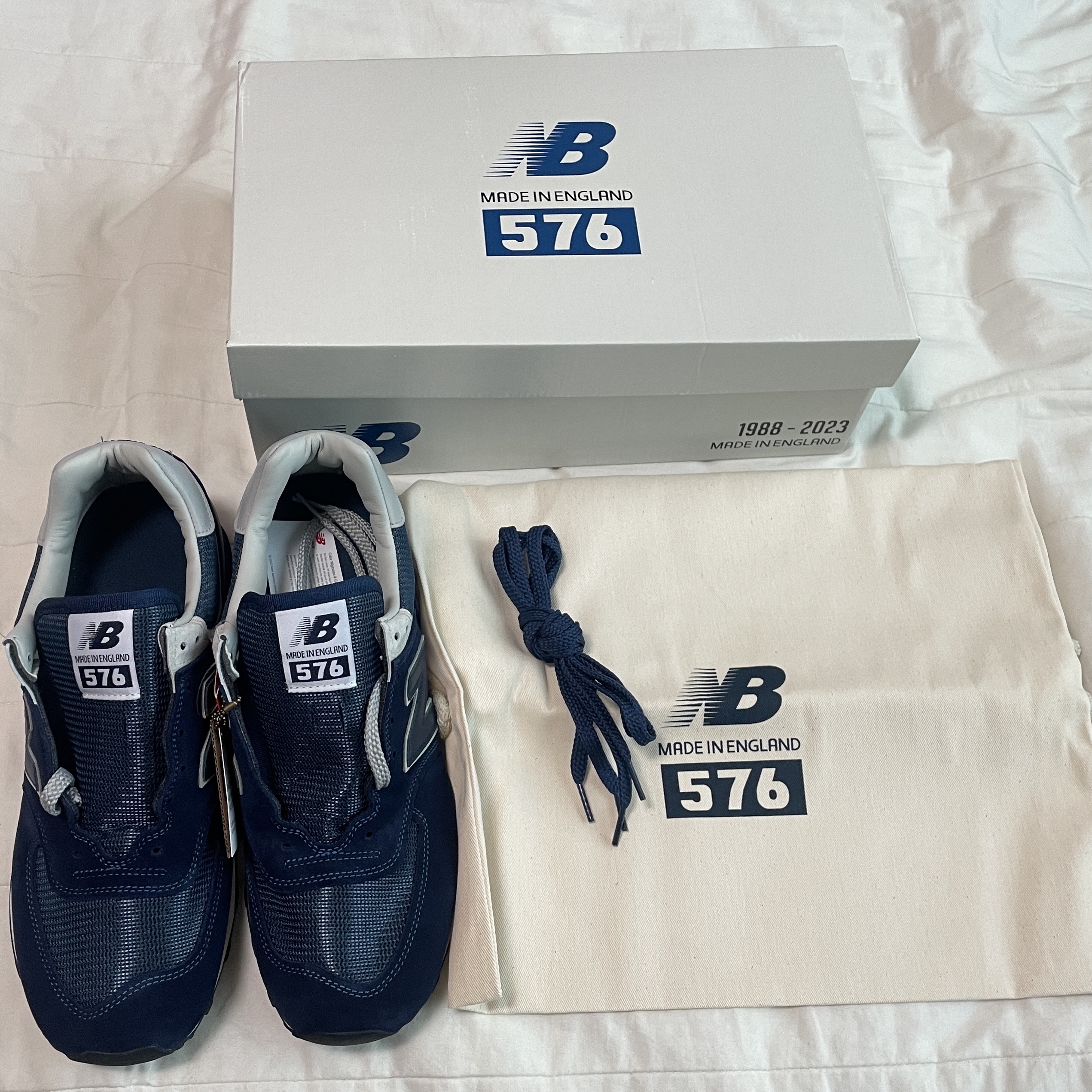 New Balance 576 Navy 착용 스타일