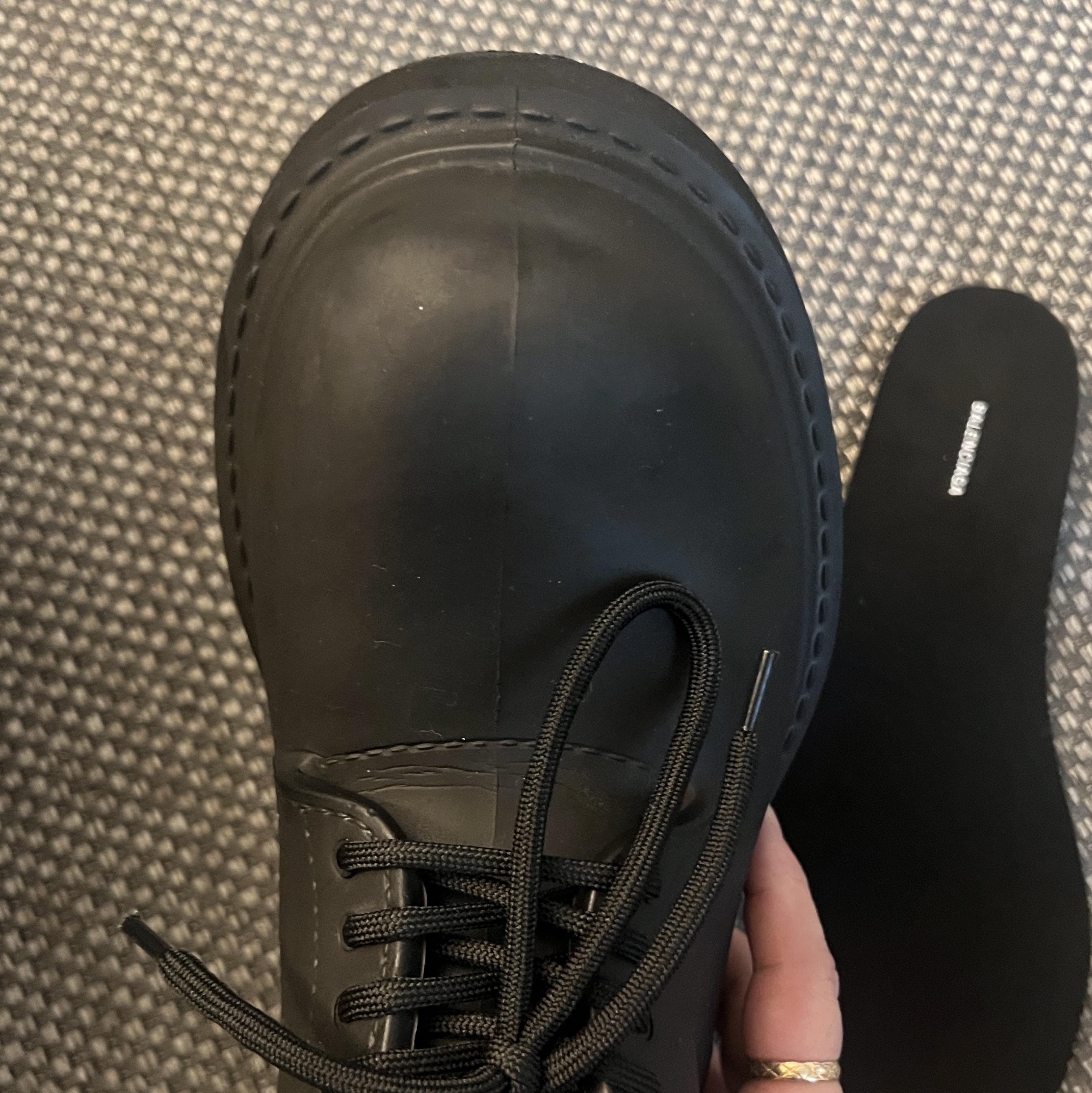 Balenciaga Steroid Derby Black 착용 스타일 - 2