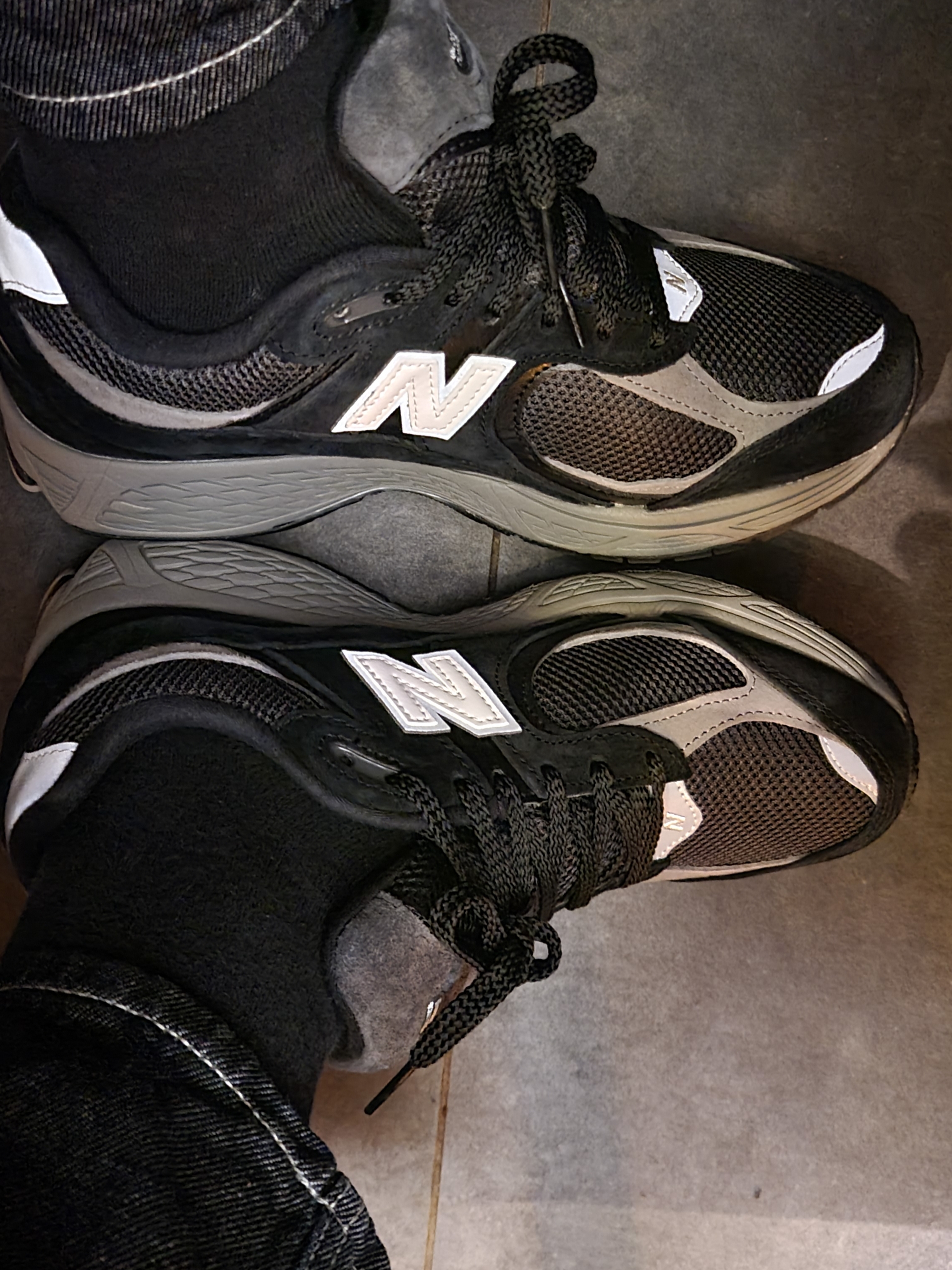 New Balance 2002R Black Dark Grey - JD Sports Exclusive 착용 스타일