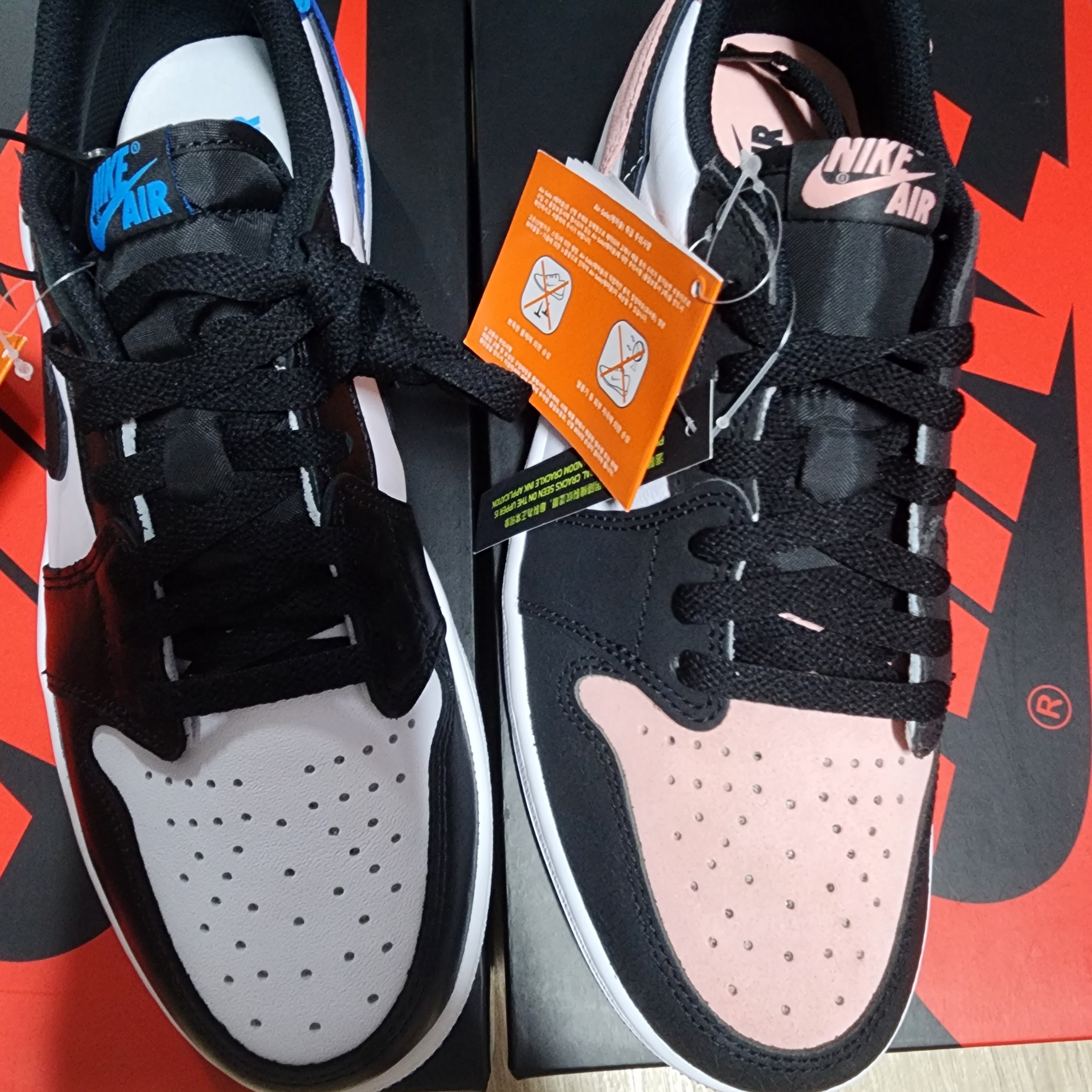 Jordan 1 Retro Low OG Black and Dark Powder Blue, Jordan 1 Retro Low OG Bleached Coral 착용 스타일 - 4