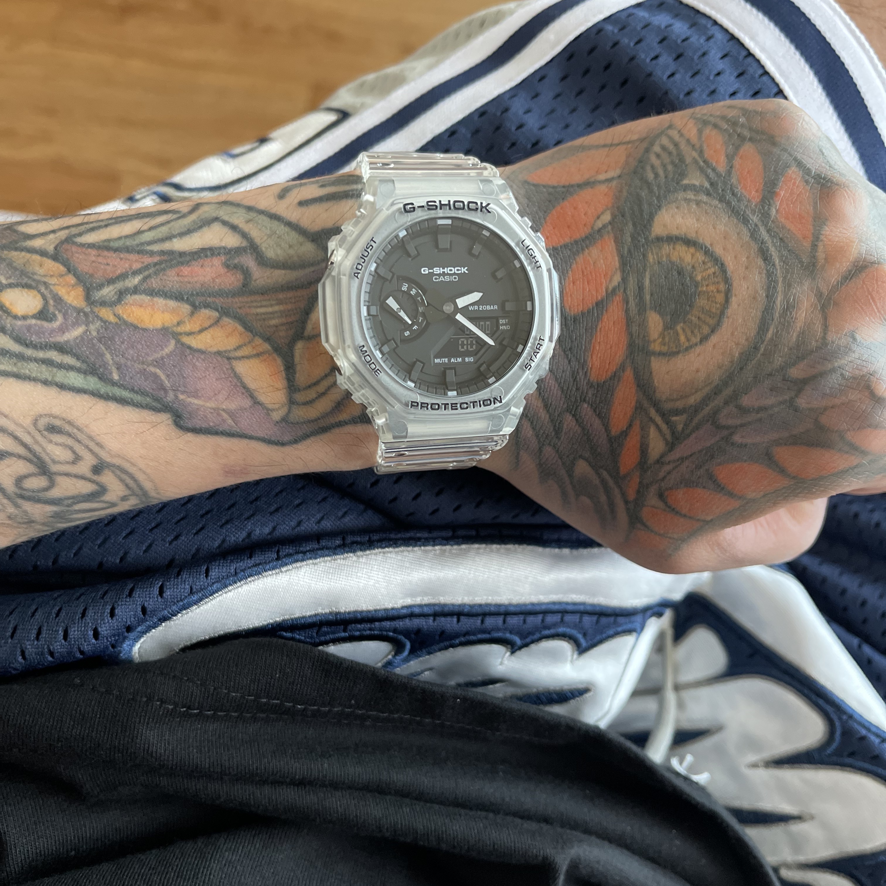 Casio G-Shock GA-2100SKE-7A 착용 스타일 - 1