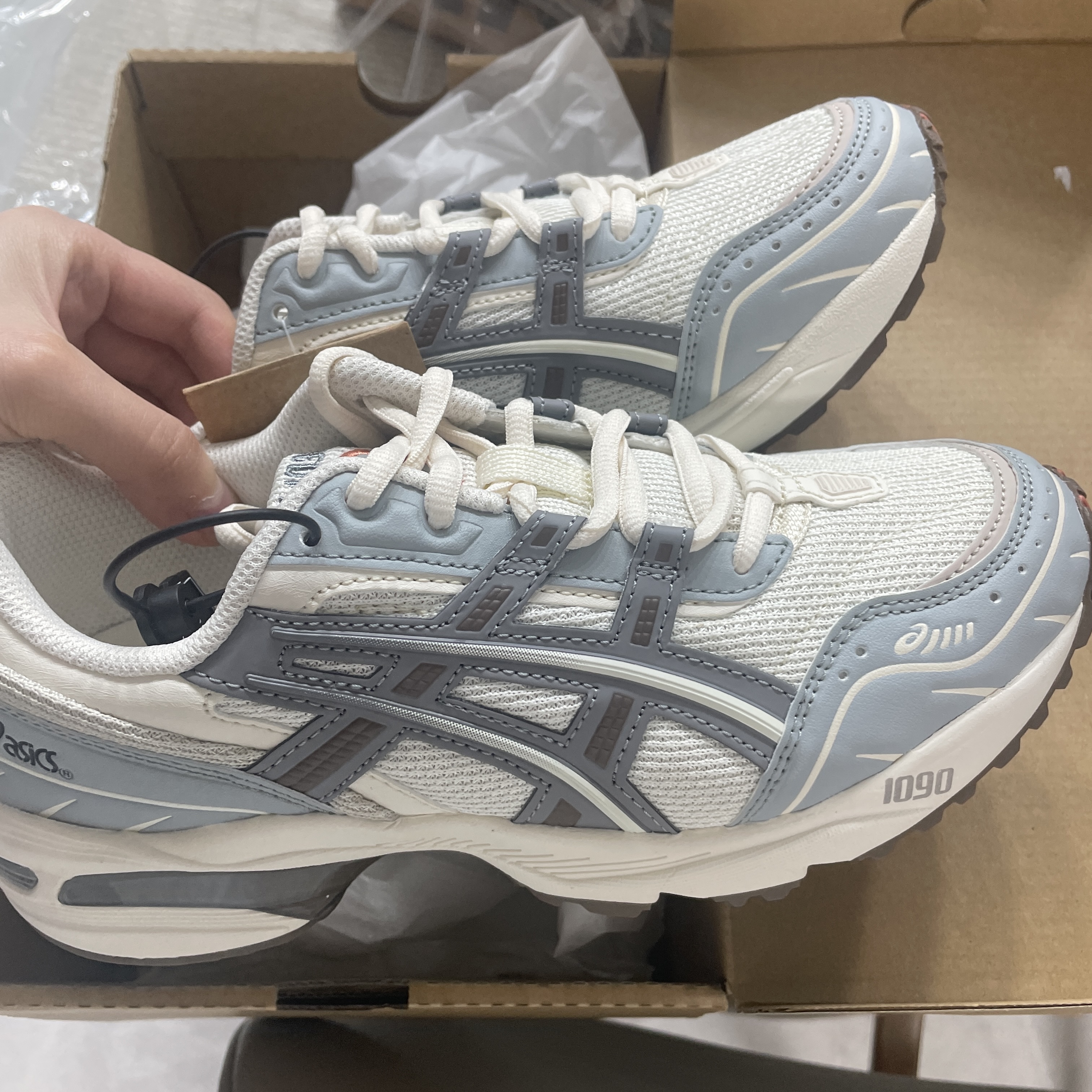 Asics Gel-1090 Blue Grey 착용 스타일