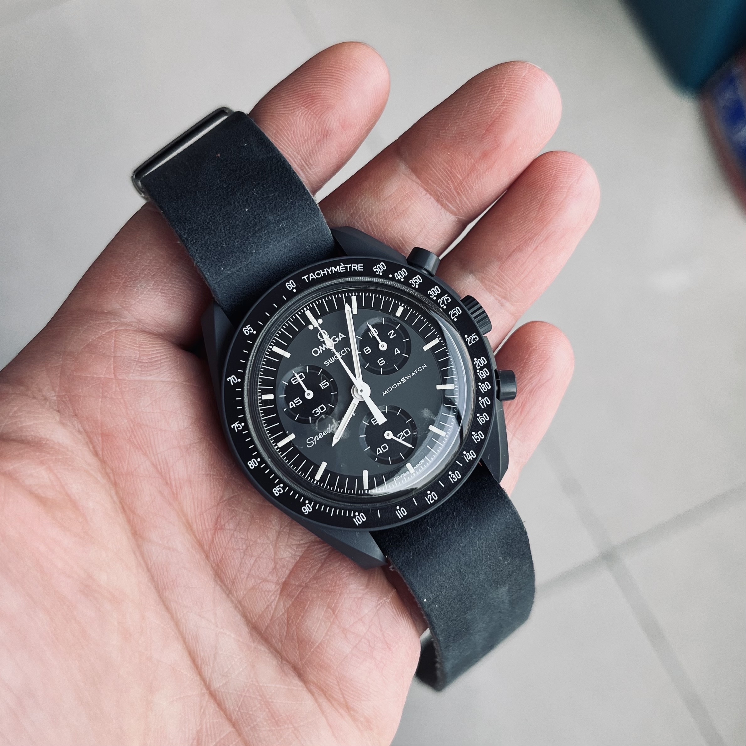 Swatch x Omega Bioceramic MoonSwatch Mission To Mercury 착용 스타일 - 3