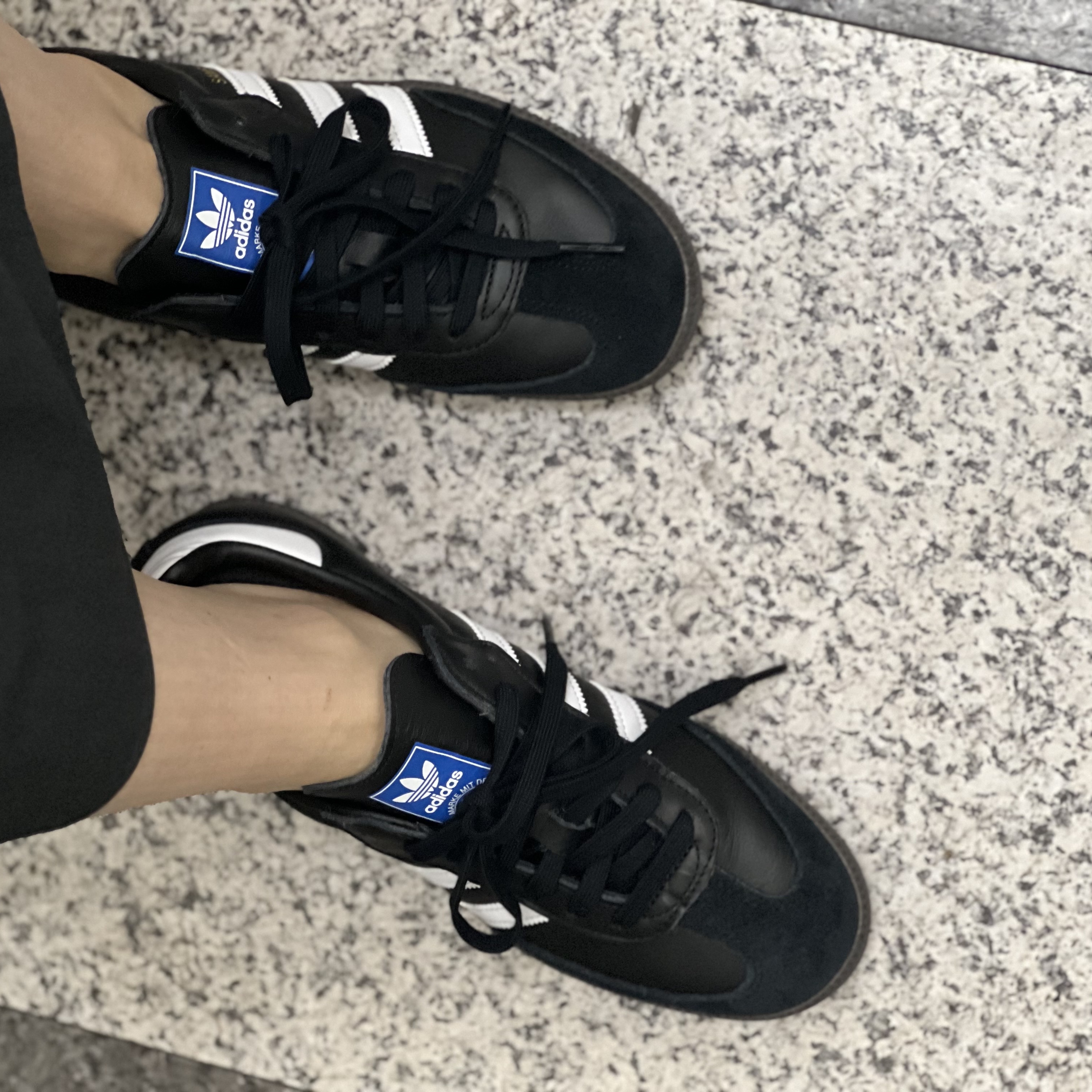 Adidas Samba OG Black White Gum 착용 스타일