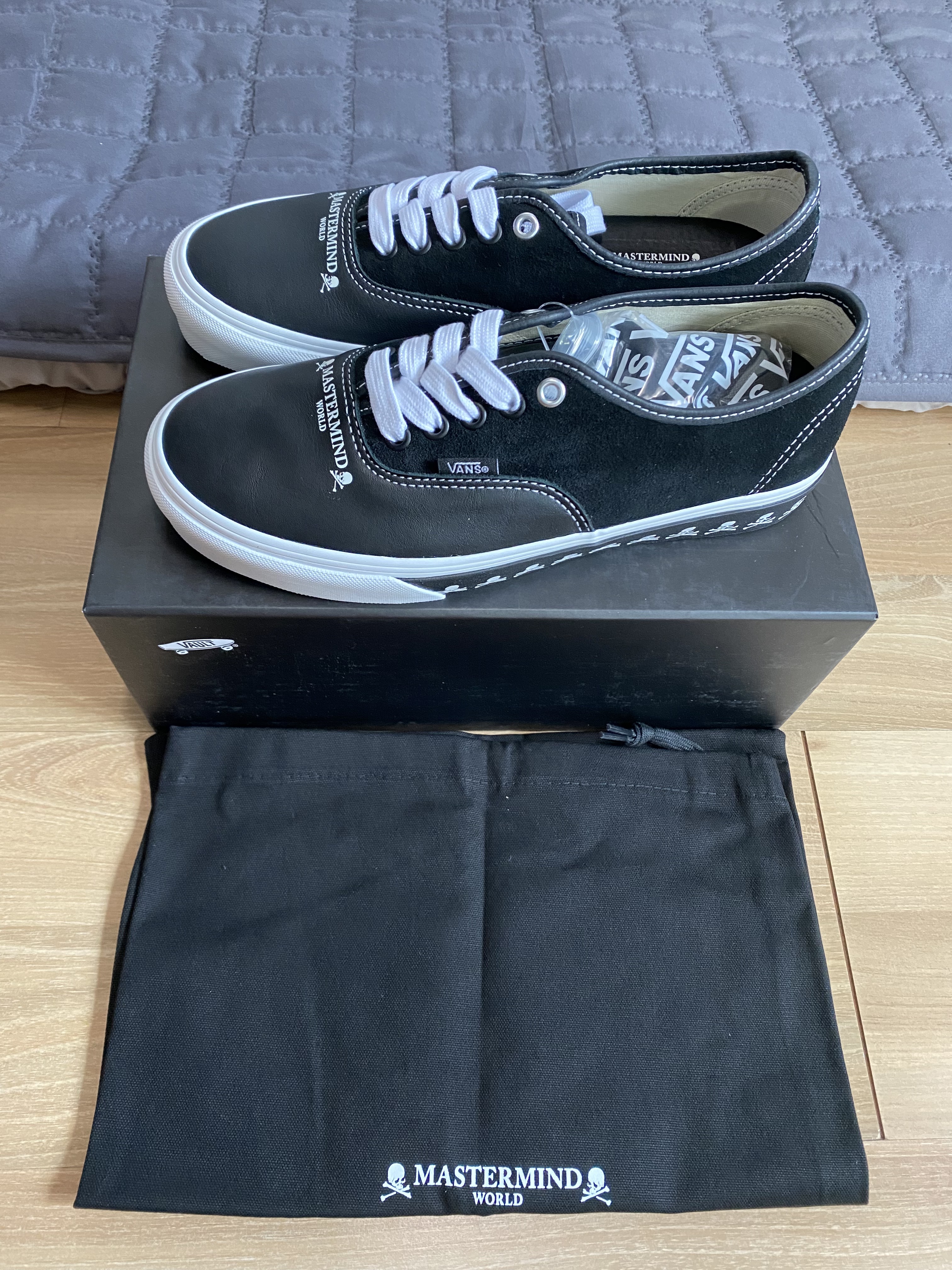 Vans Vault x Mastermind World Authentic LX Black 착용 스타일