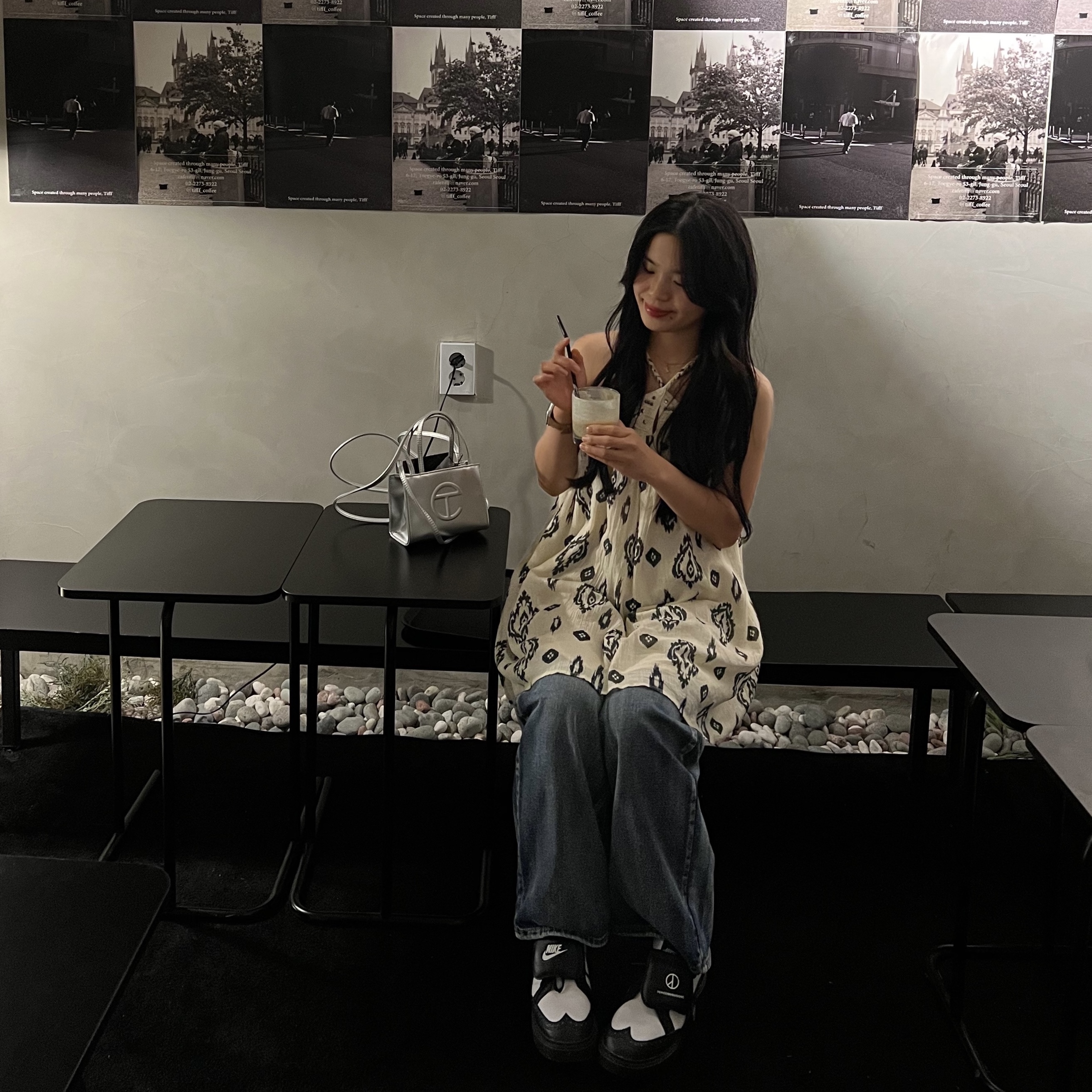 Nike x Peaceminusone Kwondo1 Black and White, Telfar Small Shopping Bag Silver 착용 스타일