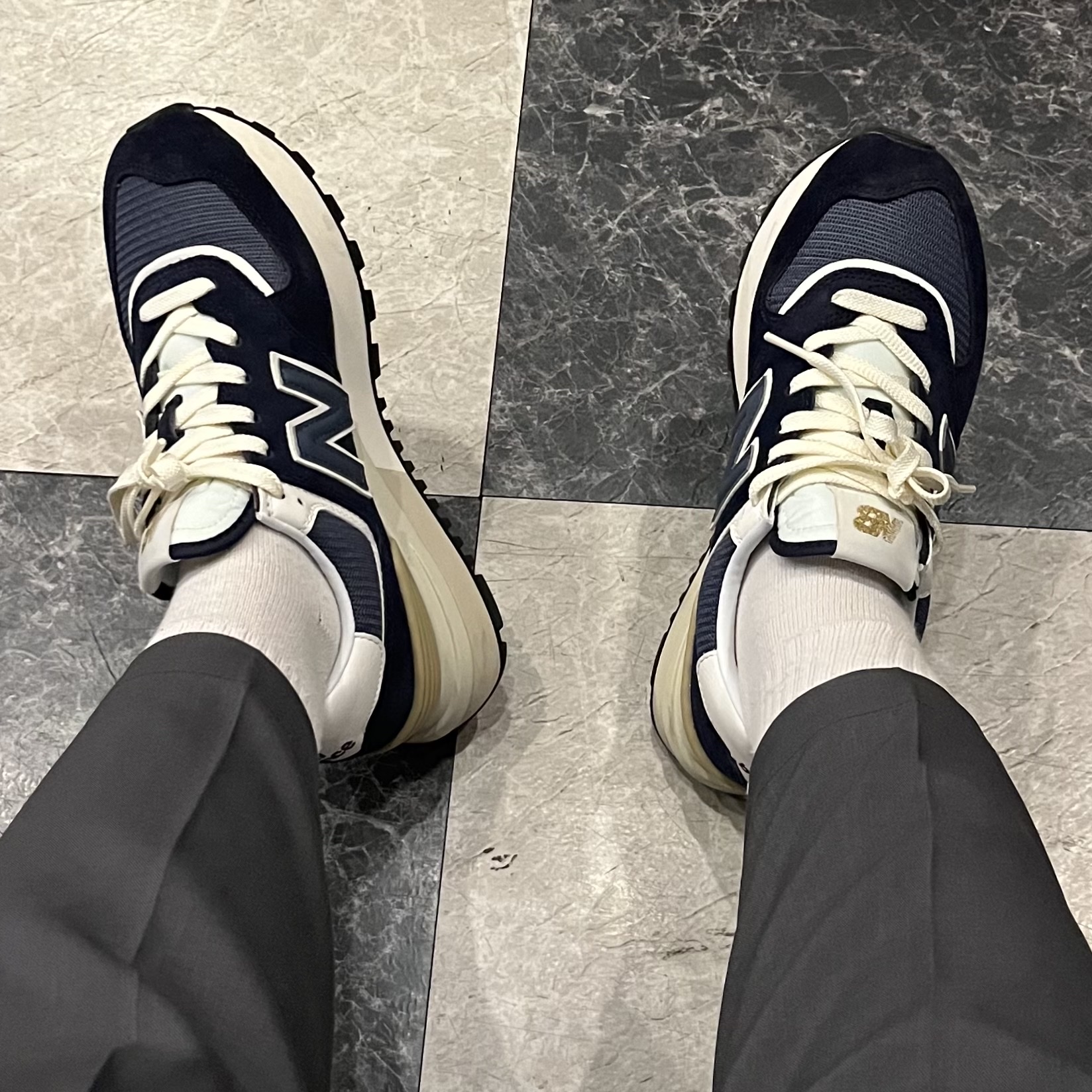 New Balance 574 Legacy Navy 착용 스타일