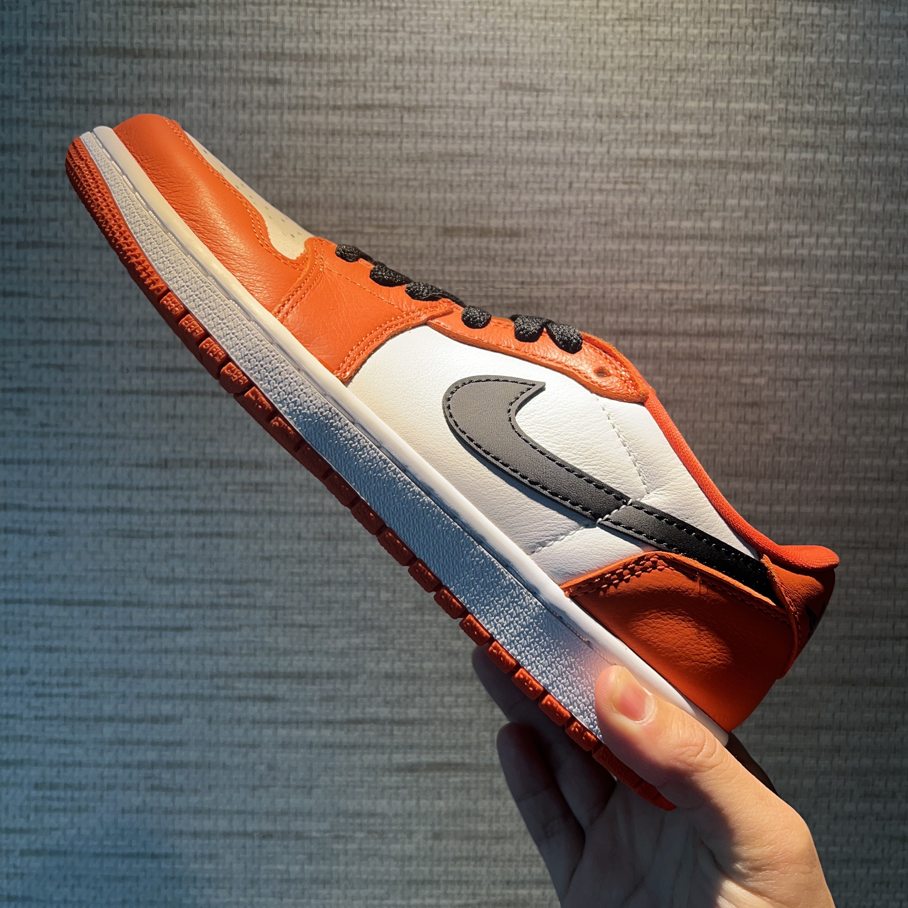 Jordan 1 Low OG Starfish 착용 스타일