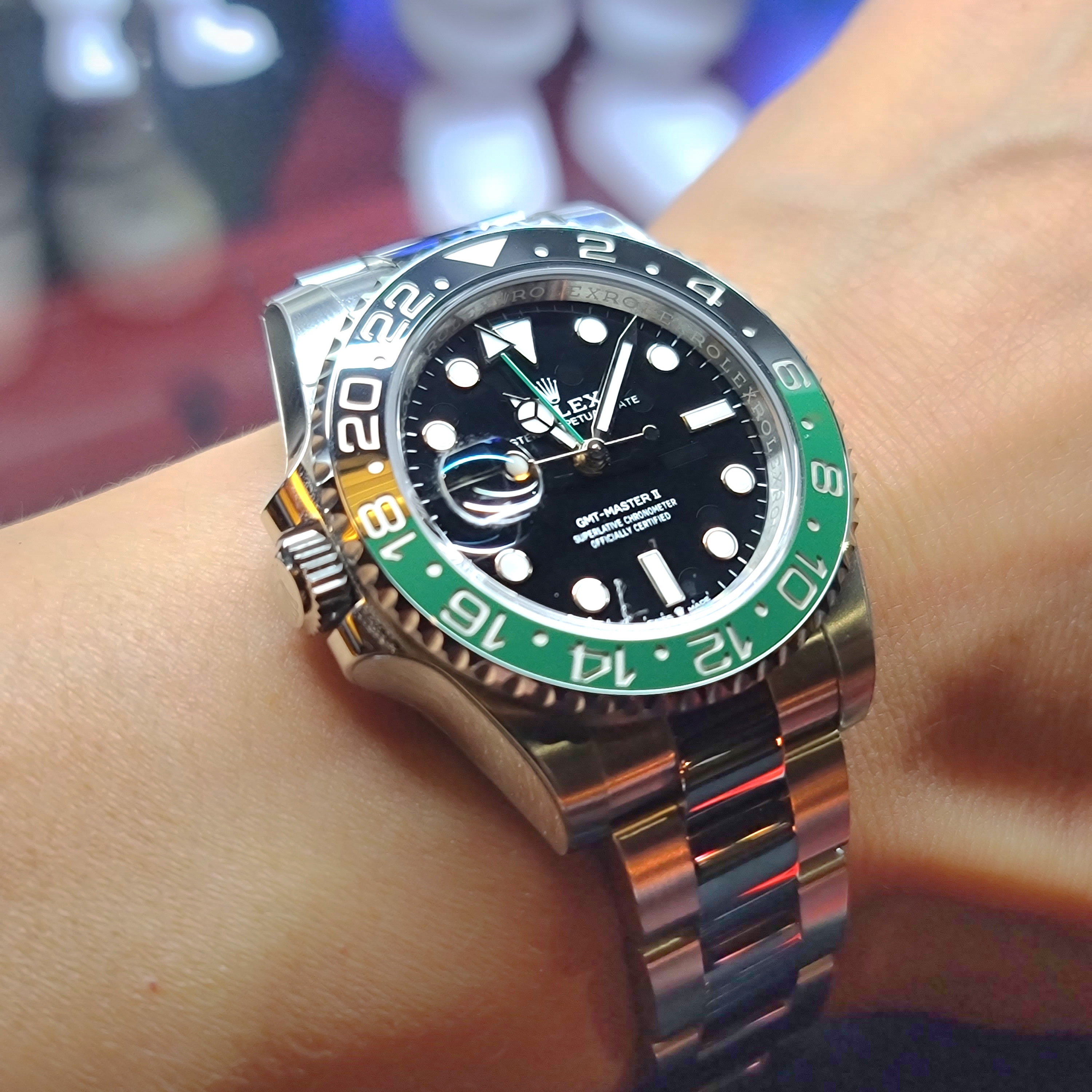 롤렉스 GMT-마스터 2 40mm 126720VTNR 블랙 오이스터 착용 스타일 - 3