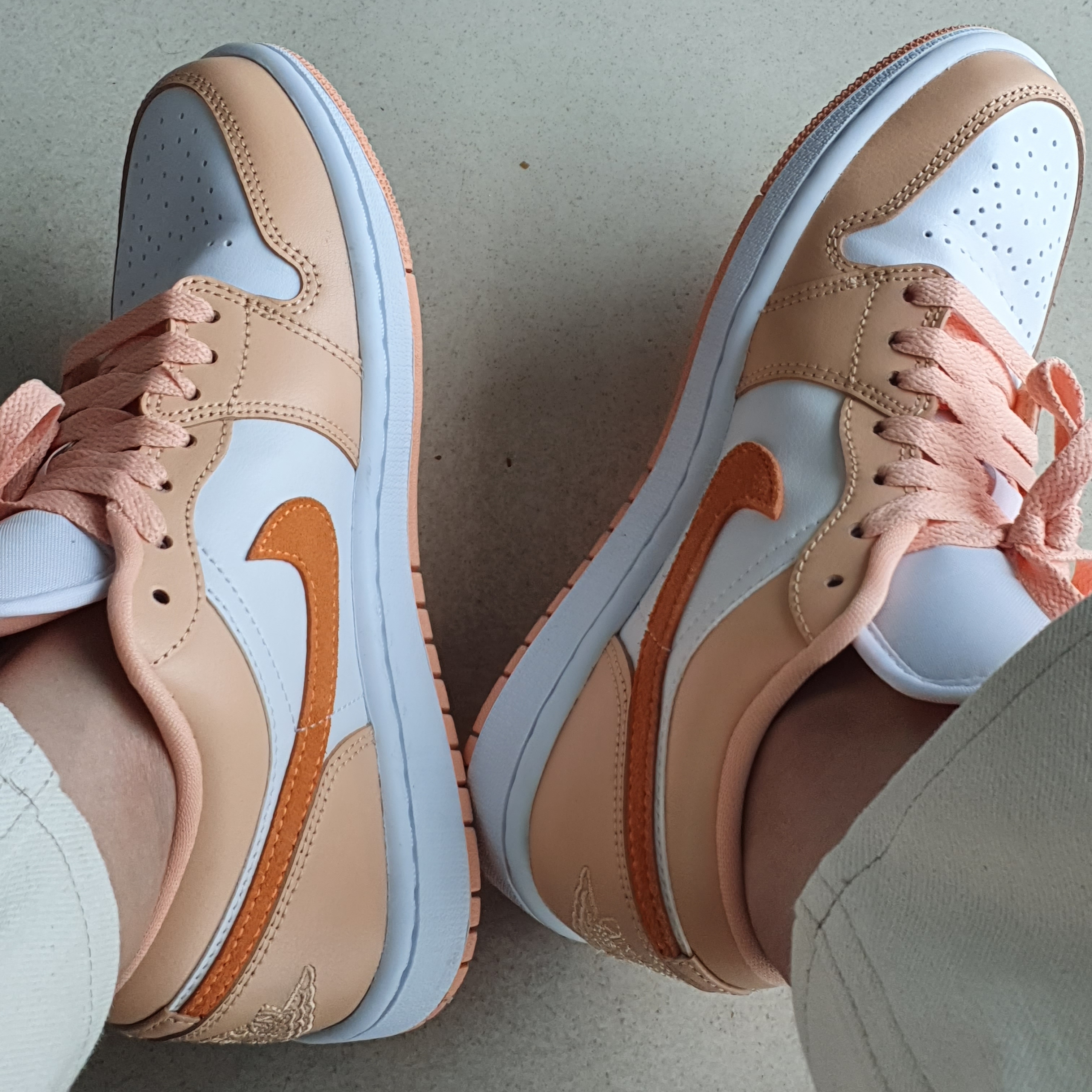 (W) Jordan 1 Low Sunset Haze 착용 스타일