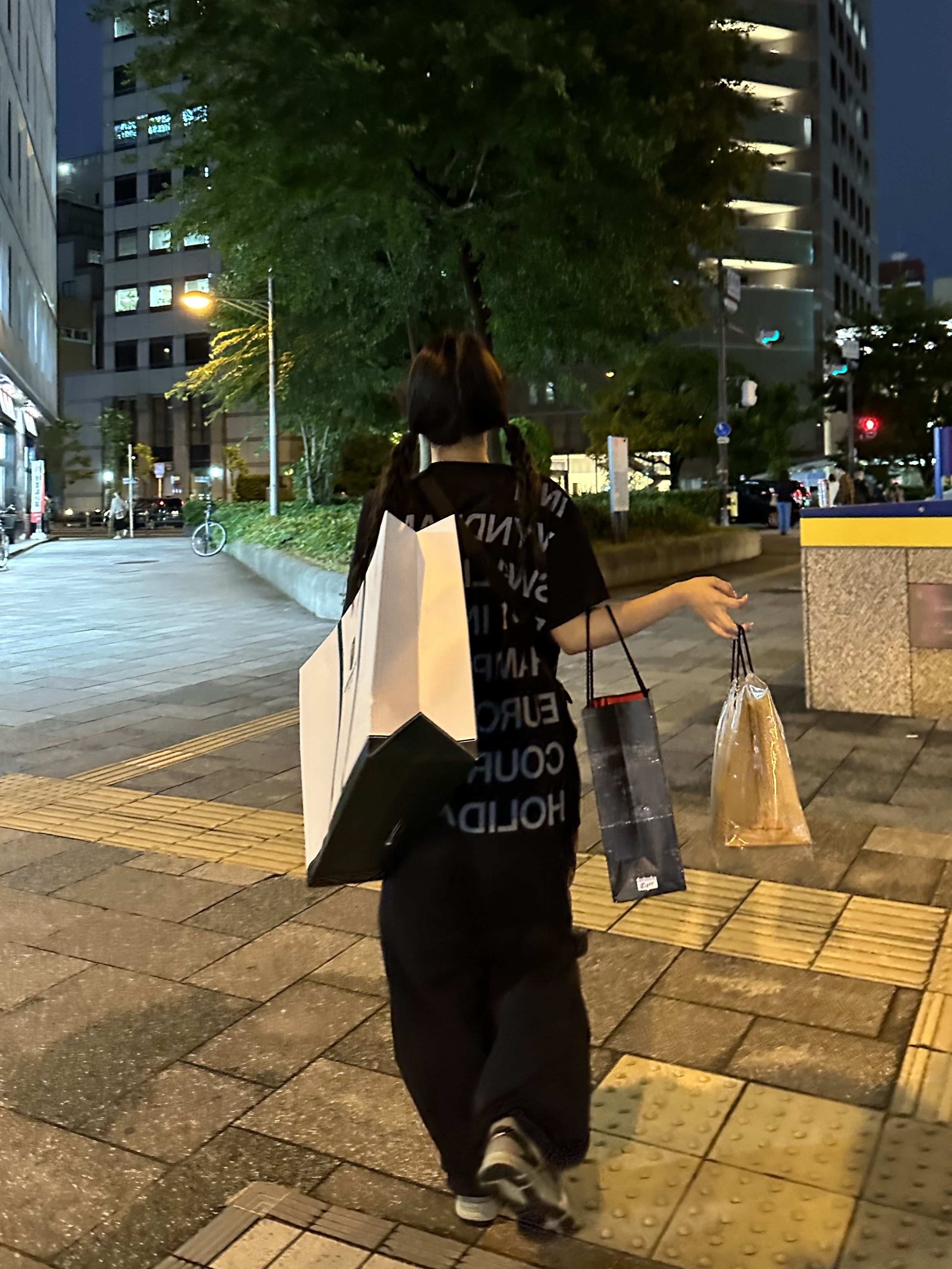 [KREAM 단독] Safarispot Highway Inn T-Shirt Black White, Asics Jog 100 S Sheet Rock - 2E Wide 착용 스타일
